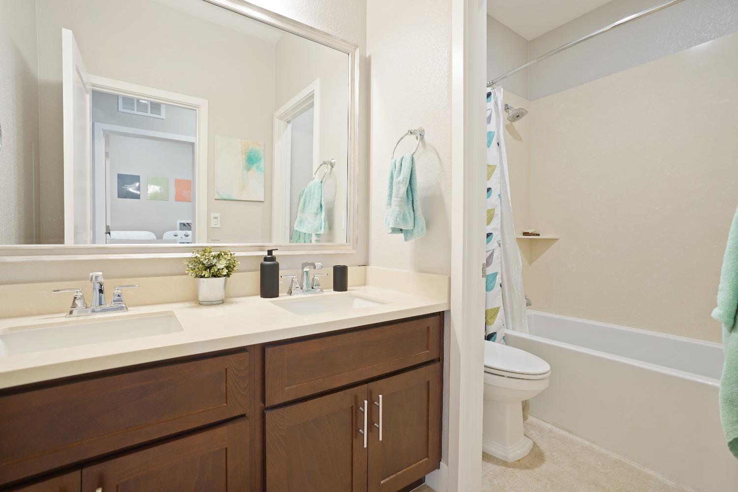 Detail Gallery Image 27 of 42 For 2253 Sunny Island Ct, Modesto,  CA 95355 - 3 Beds | 2/1 Baths