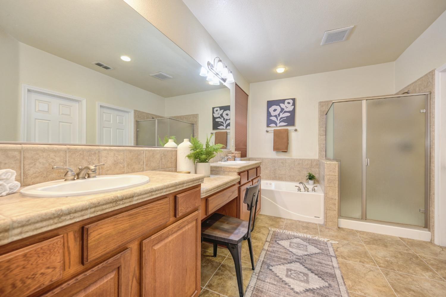Detail Gallery Image 23 of 38 For 1222 Davmore Ln, Lincoln,  CA 95648 - 4 Beds | 3/1 Baths
