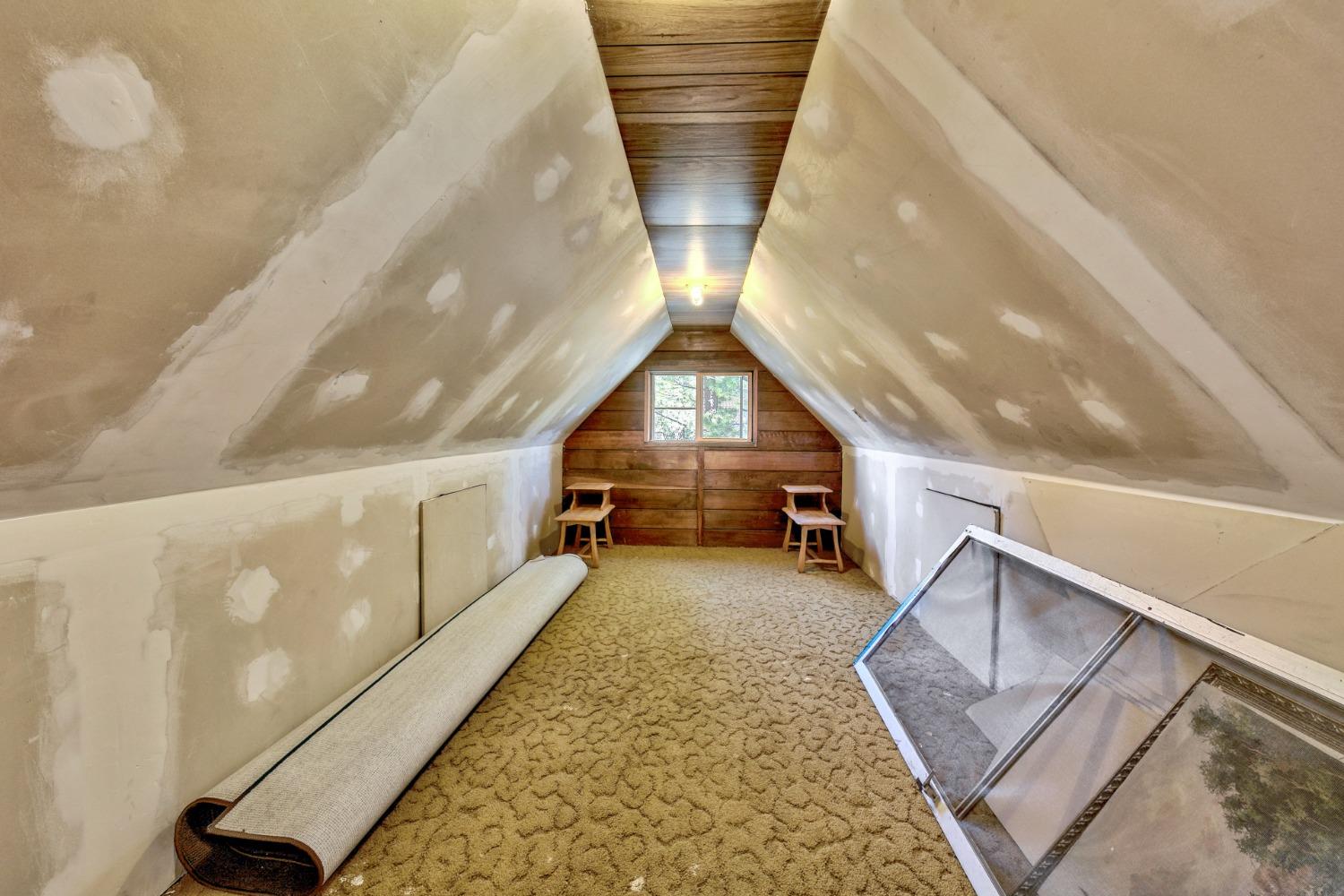 Detail Gallery Image 25 of 27 For 2211 Rainbow Rd, South Lake Tahoe,  CA 96150 - 3 Beds | 1 Baths