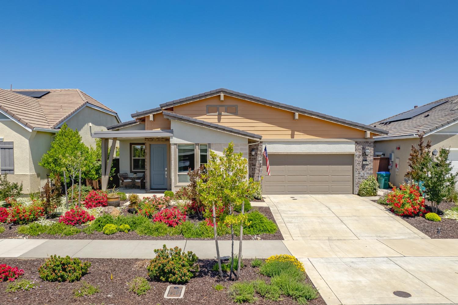 Detail Gallery Image 1 of 75 For 2983 Calypso Cir, El Dorado Hills,  CA 95762 - 3 Beds | 2/1 Baths