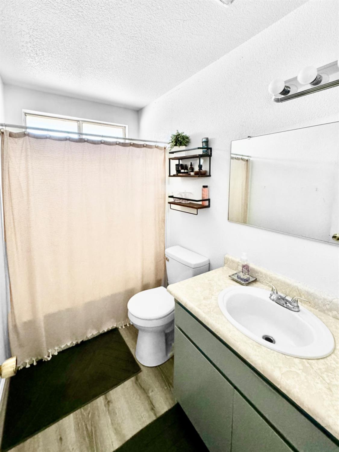 Detail Gallery Image 17 of 26 For 760 Southgate, Willows,  CA 95988 - 2 Beds | 1 Baths