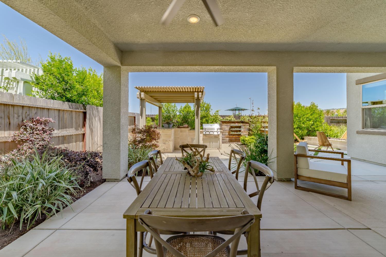 Detail Gallery Image 32 of 75 For 2983 Calypso Cir, El Dorado Hills,  CA 95762 - 3 Beds | 2/1 Baths