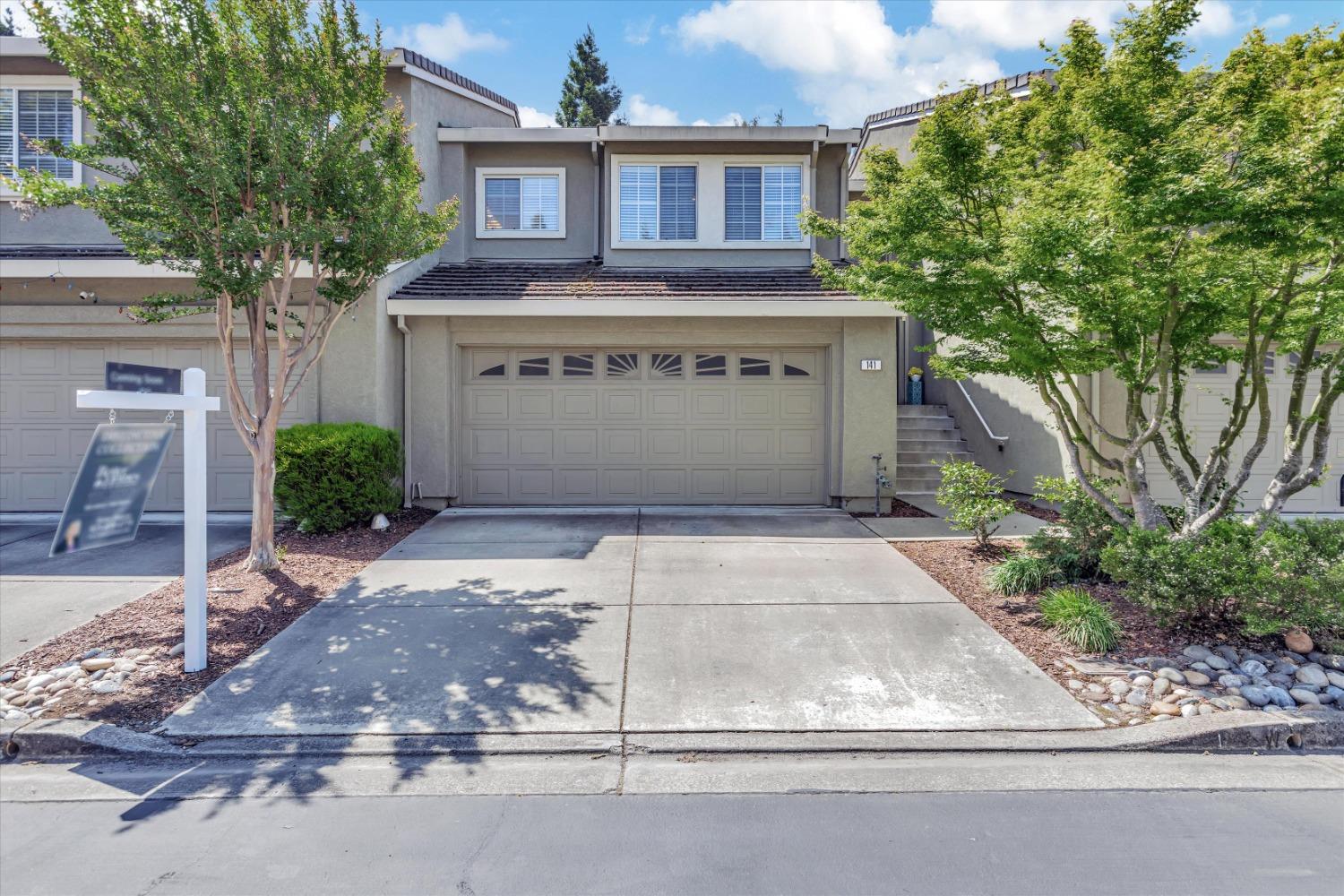 Detail Gallery Image 1 of 36 For 141 Enchanted Way, San Ramon,  CA 94583 - 3 Beds | 2/1 Baths