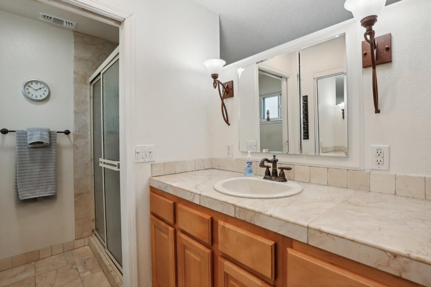 Detail Gallery Image 18 of 35 For 6620 Verhoeven Ct, Citrus Heights,  CA 95610 - 4 Beds | 2 Baths