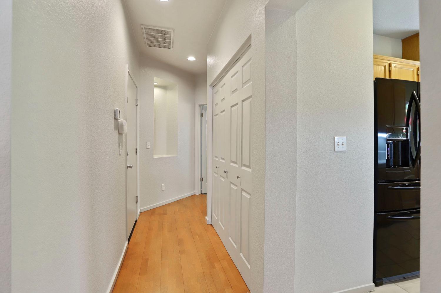 Detail Gallery Image 25 of 47 For 3082 Carousel Cir, Stockton,  CA 95219 - 3 Beds | 2 Baths