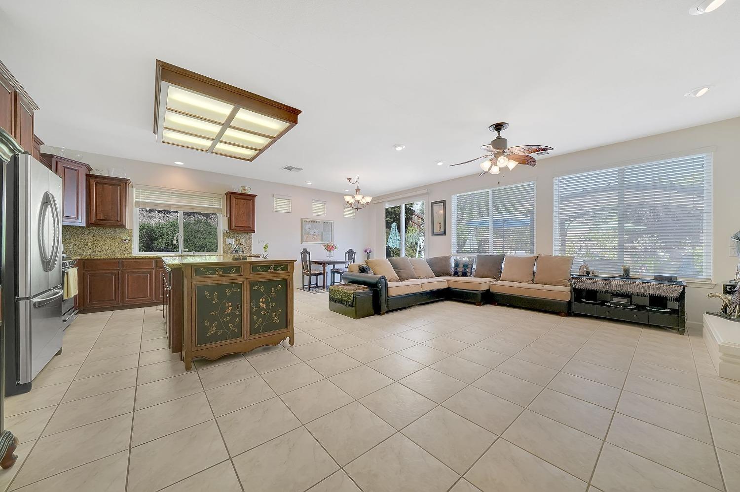 Detail Gallery Image 14 of 57 For 705 Kristi Ct, Jackson,  CA 95642 - 3 Beds | 2 Baths