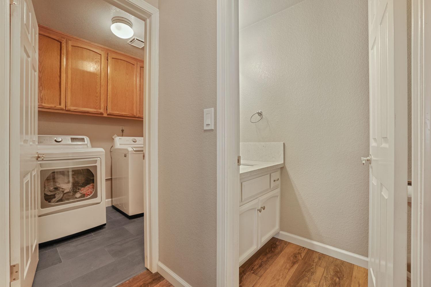 Detail Gallery Image 22 of 49 For 2033 Mendocino Way, Modesto,  CA 95350 - 3 Beds | 2/1 Baths
