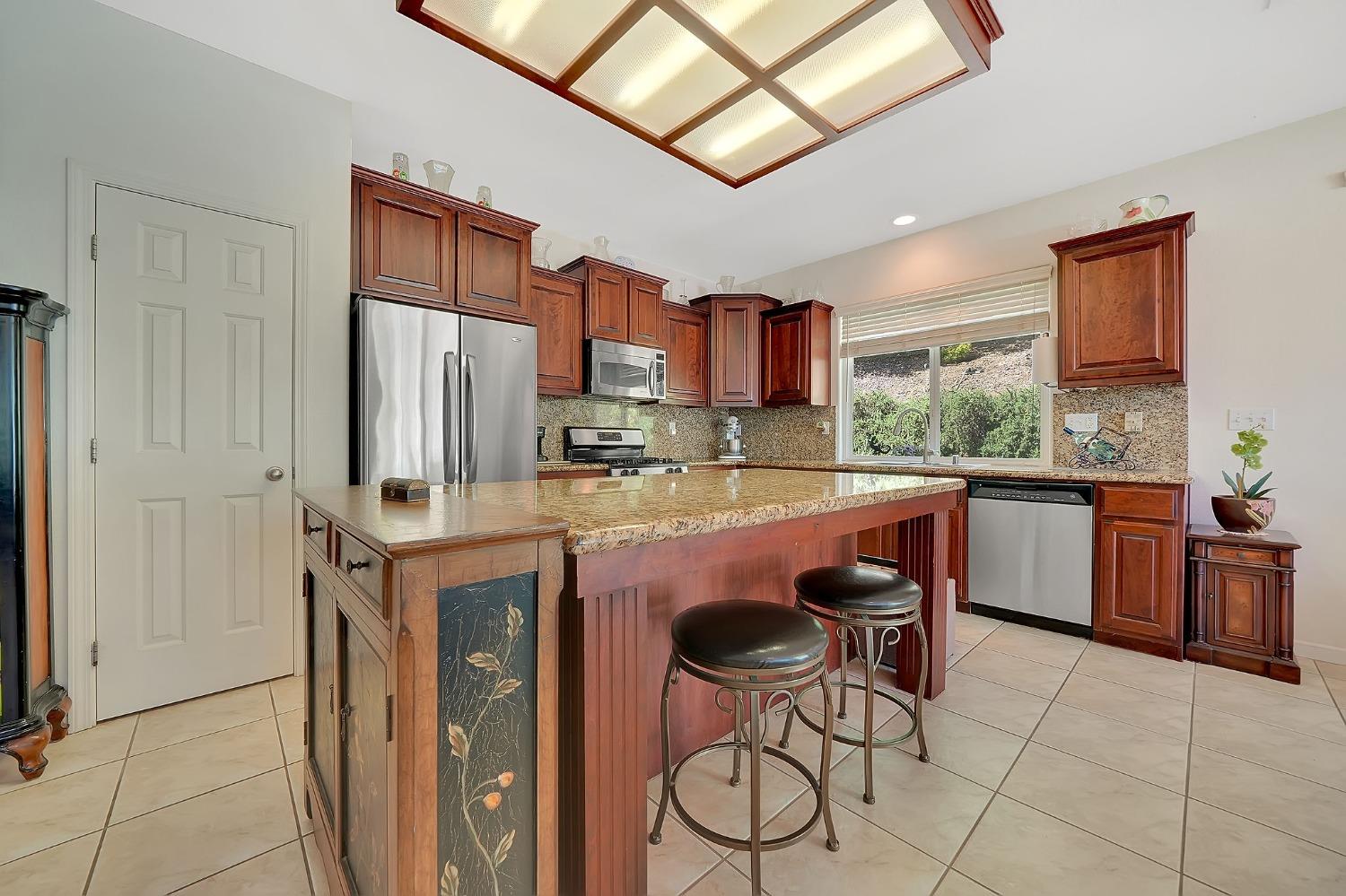 Detail Gallery Image 9 of 57 For 705 Kristi Ct, Jackson,  CA 95642 - 3 Beds | 2 Baths