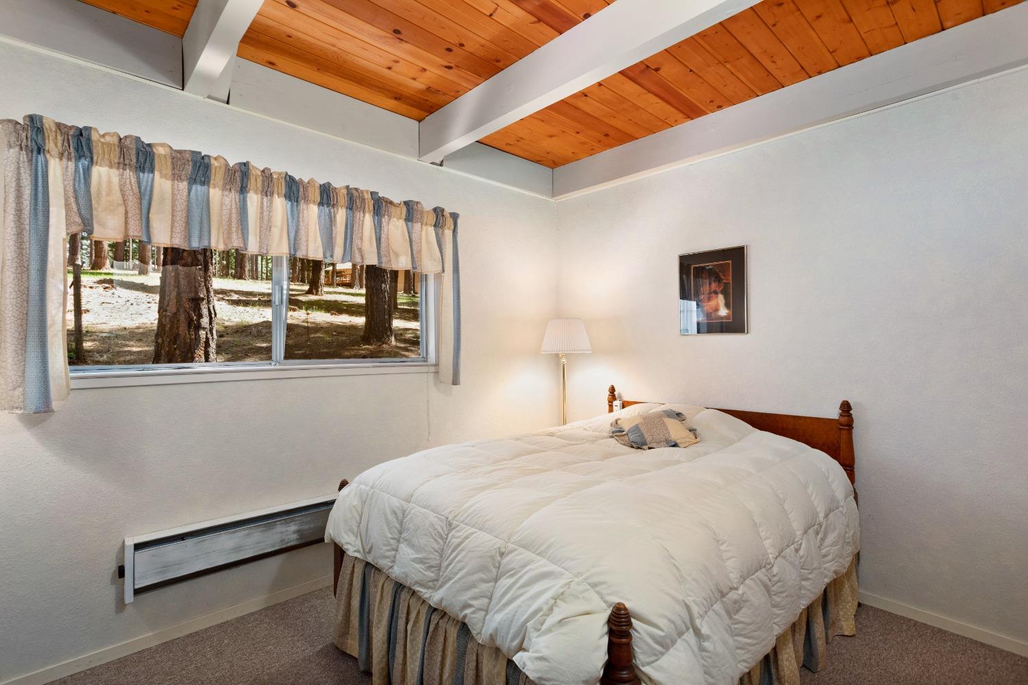 Detail Gallery Image 13 of 27 For 5740 Lupin Ln, Pollock Pines,  CA 95726 - 2 Beds | 1 Baths