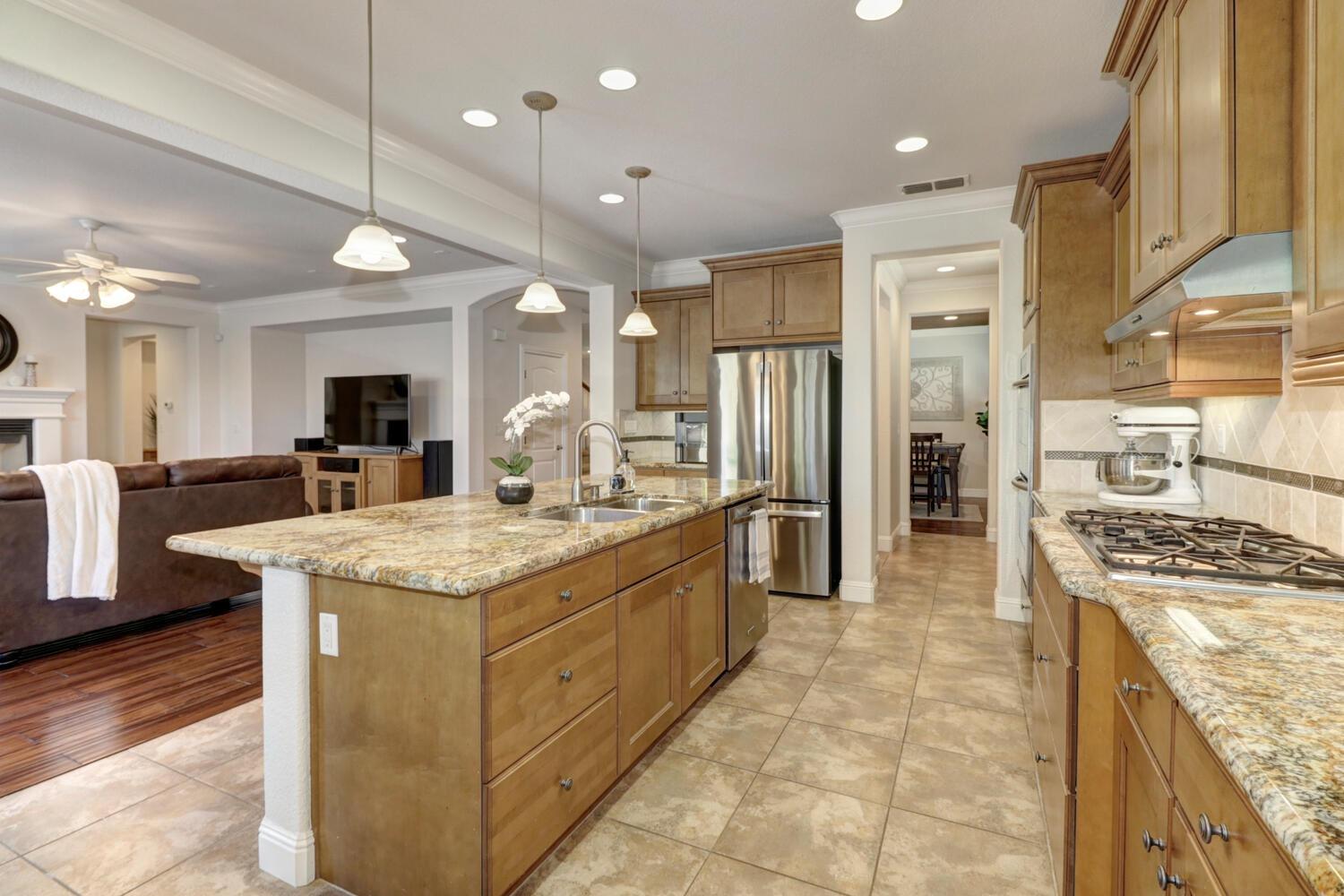 Detail Gallery Image 18 of 75 For 2268 Wild Plains Ct, Rocklin,  CA 95765 - 5 Beds | 4 Baths