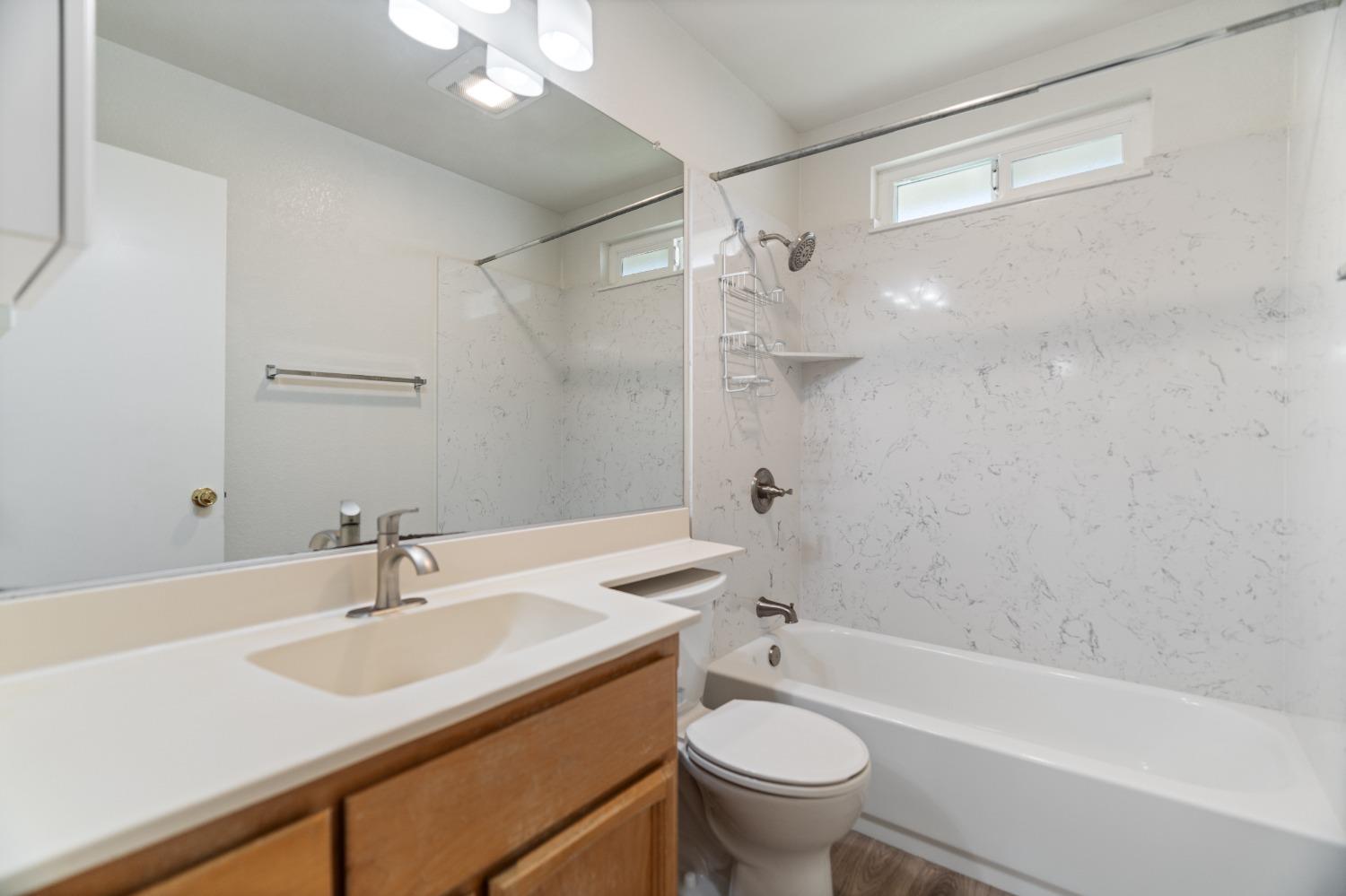 Detail Gallery Image 19 of 35 For 6753 Koster Way, Elk Grove,  CA 95758 - 3 Beds | 2/1 Baths