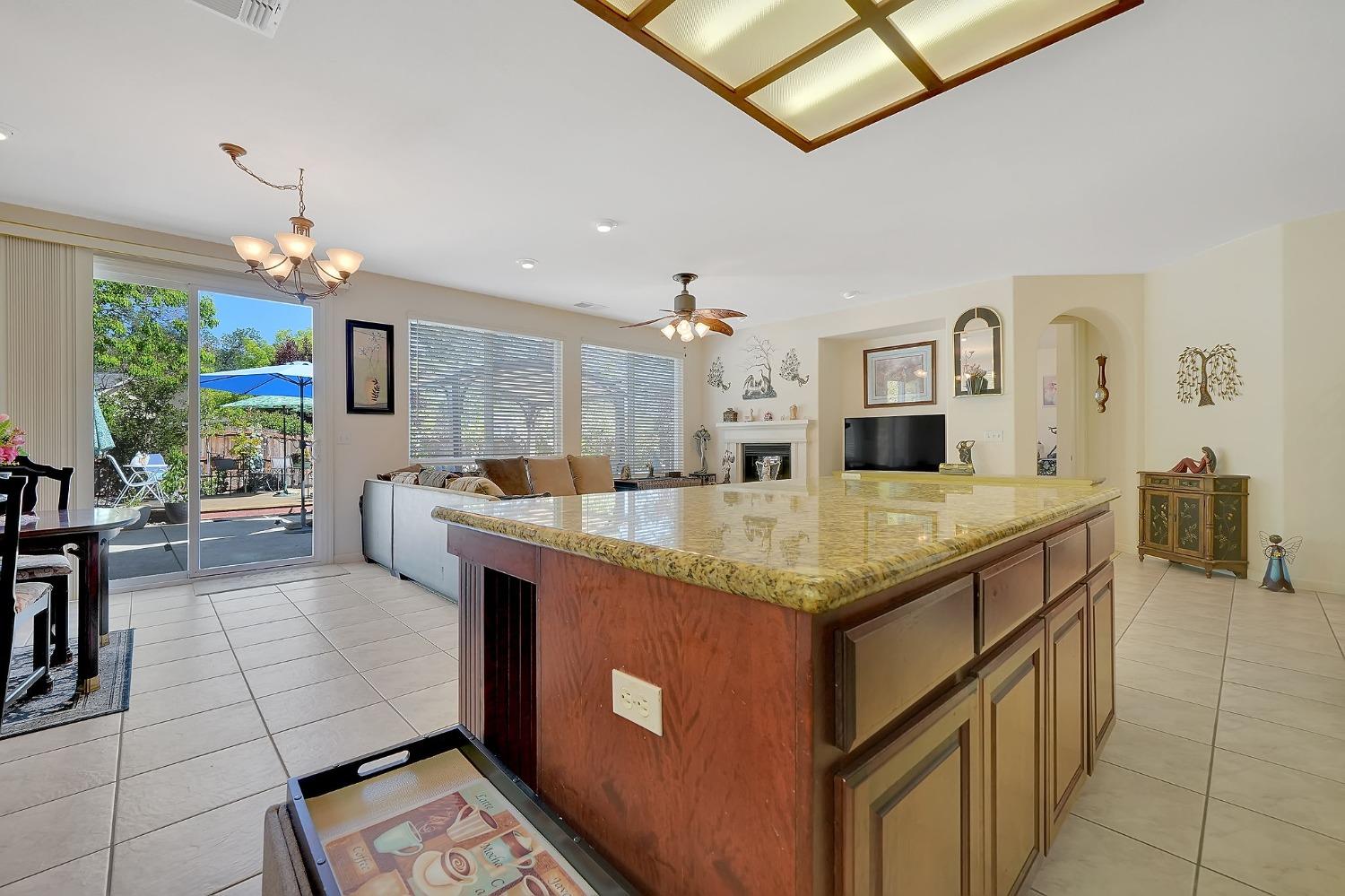 Detail Gallery Image 11 of 57 For 705 Kristi Ct, Jackson,  CA 95642 - 3 Beds | 2 Baths