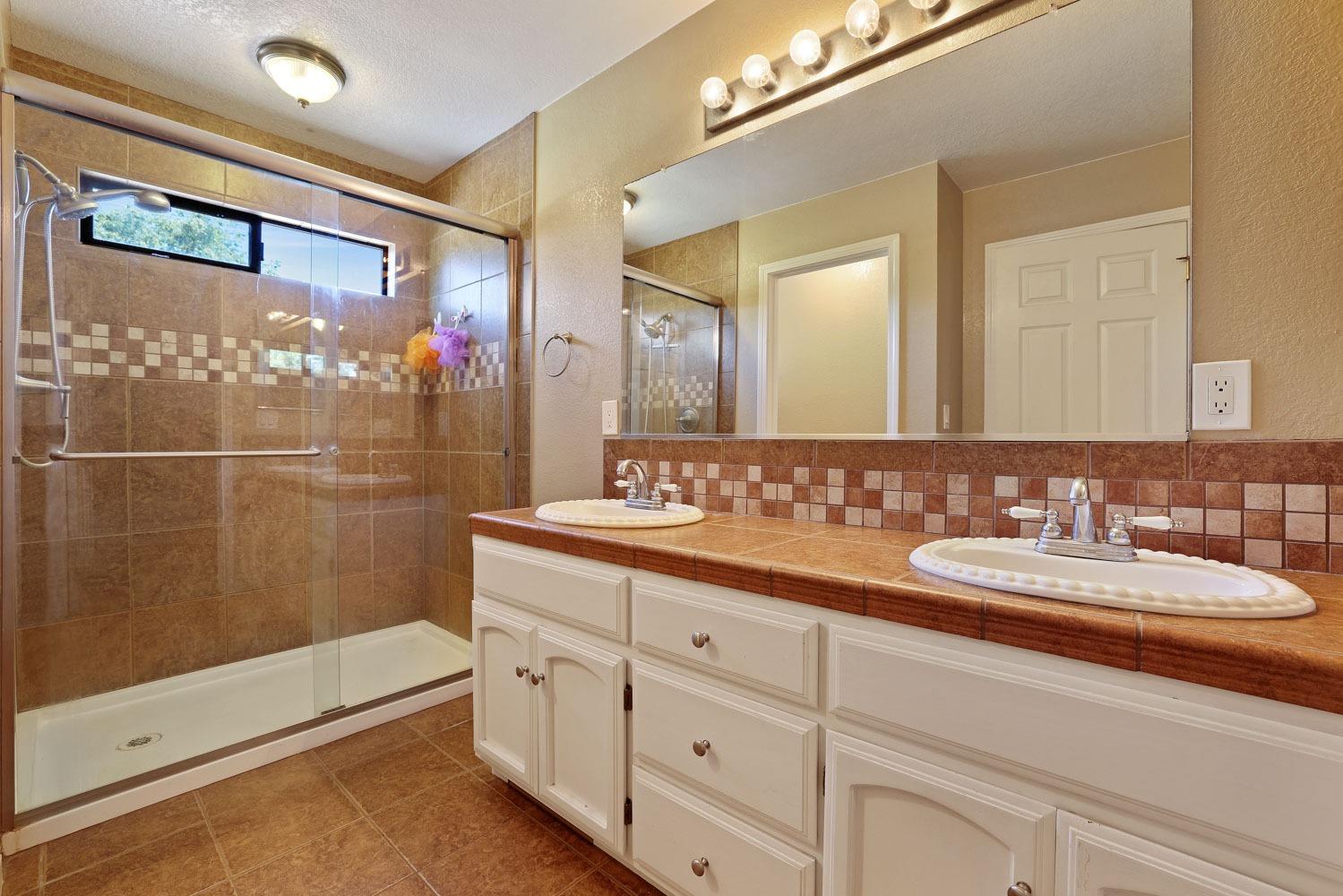 Detail Gallery Image 27 of 49 For 2033 Mendocino Way, Modesto,  CA 95350 - 3 Beds | 2/1 Baths