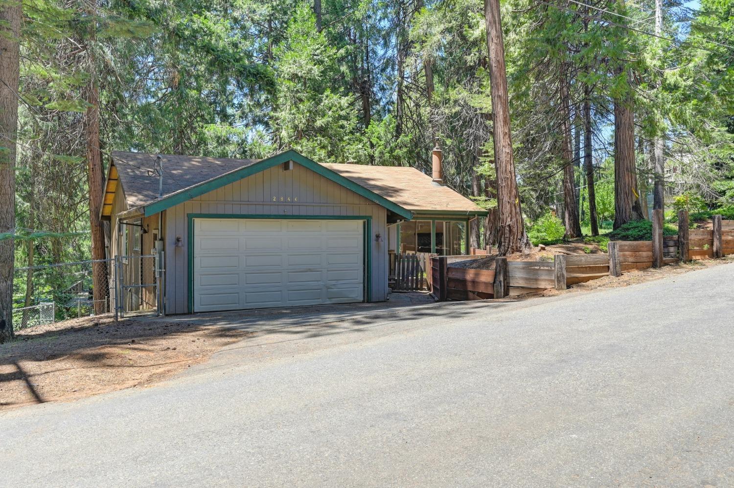 Detail Gallery Image 2 of 39 For 2846 Viona Rd, Pollock Pines,  CA 95726 - 3 Beds | 2 Baths