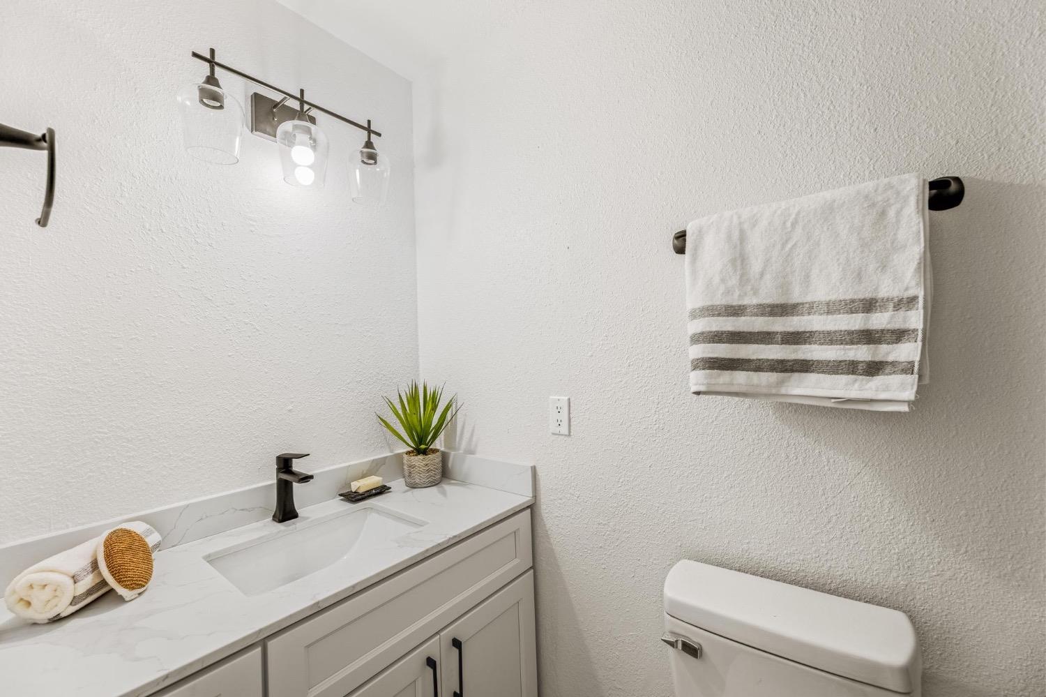 Detail Gallery Image 26 of 48 For 1324 Colette Way, Woodland,  CA 95776 - 3 Beds | 2 Baths