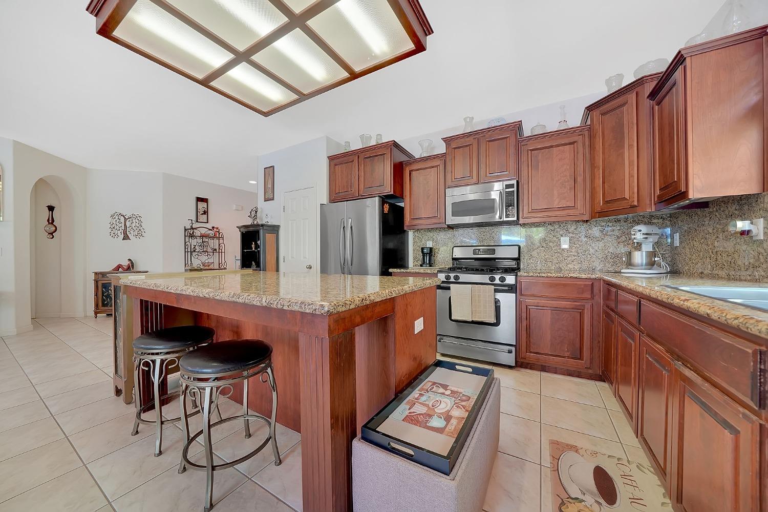 Detail Gallery Image 10 of 57 For 705 Kristi Ct, Jackson,  CA 95642 - 3 Beds | 2 Baths