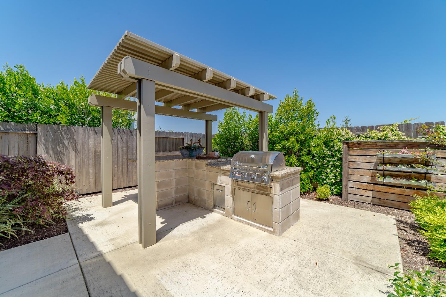 Detail Gallery Image 36 of 75 For 2983 Calypso Cir, El Dorado Hills,  CA 95762 - 3 Beds | 2/1 Baths