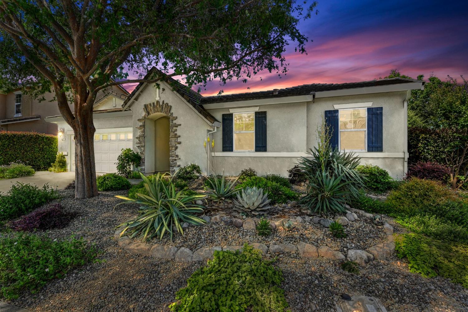 Detail Gallery Image 1 of 38 For 1222 Davmore Ln, Lincoln,  CA 95648 - 4 Beds | 3/1 Baths