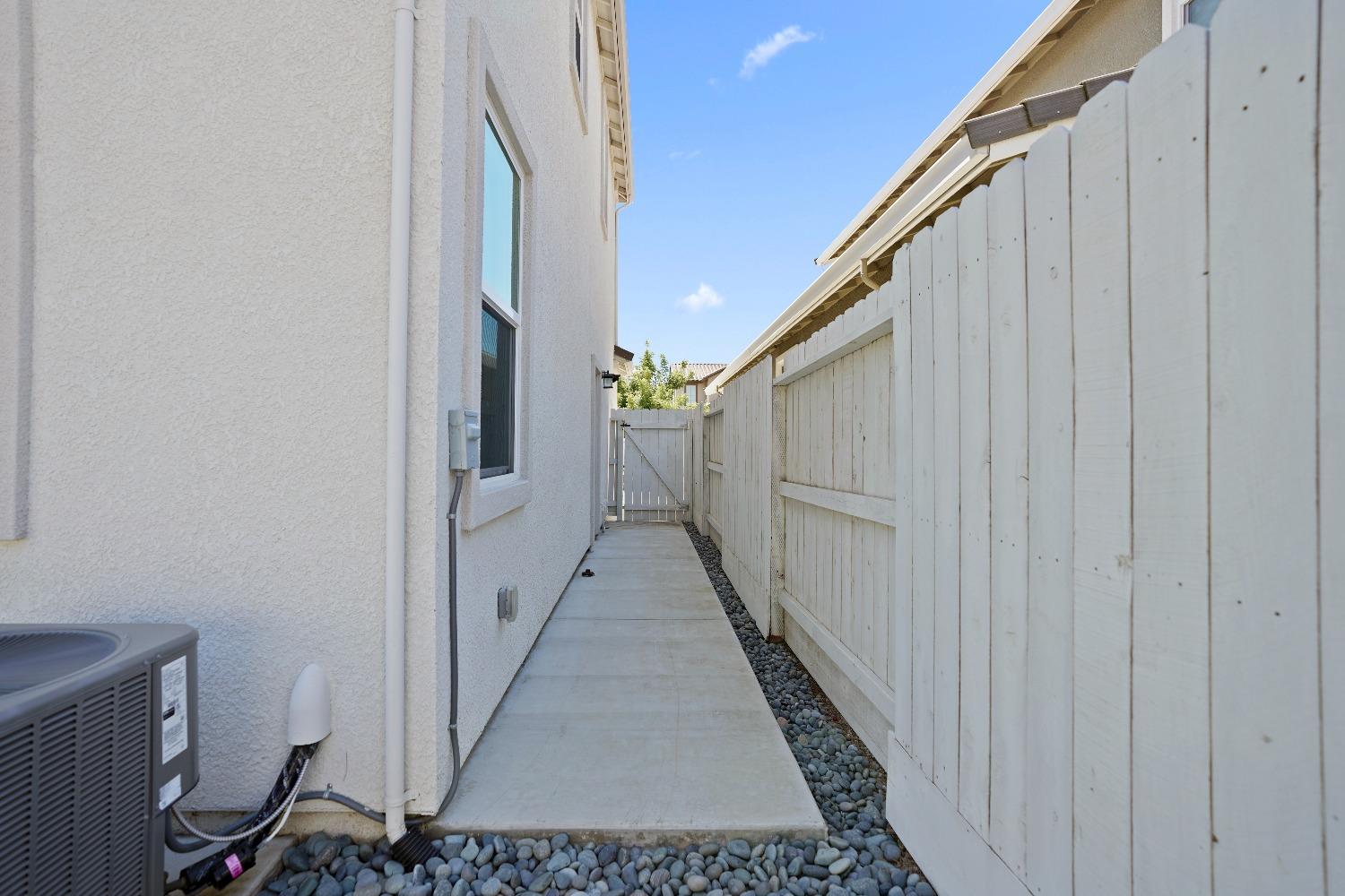 Detail Gallery Image 36 of 42 For 2253 Sunny Island Ct, Modesto,  CA 95355 - 3 Beds | 2/1 Baths