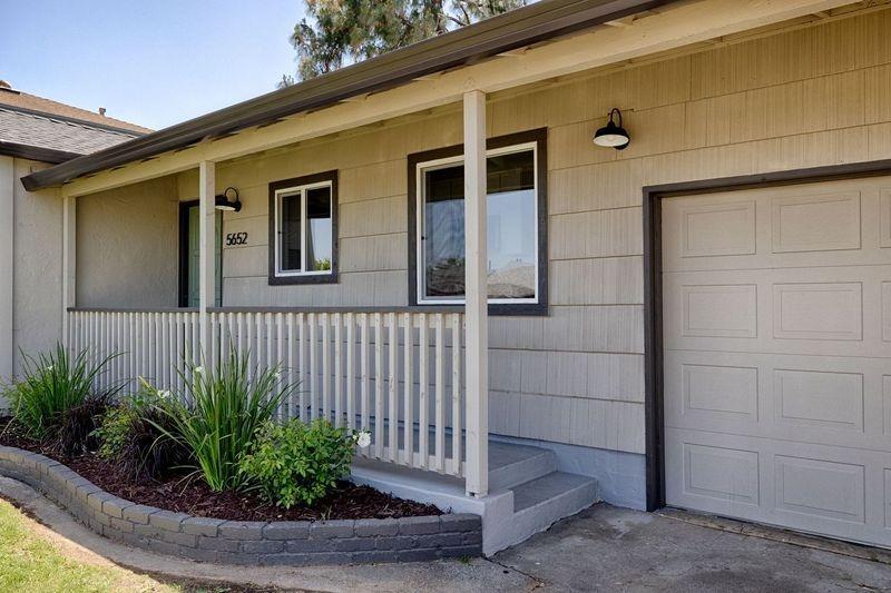 Detail Gallery Image 3 of 23 For 5652 Bradd Way, Sacramento,  CA 95822 - 3 Beds | 1 Baths