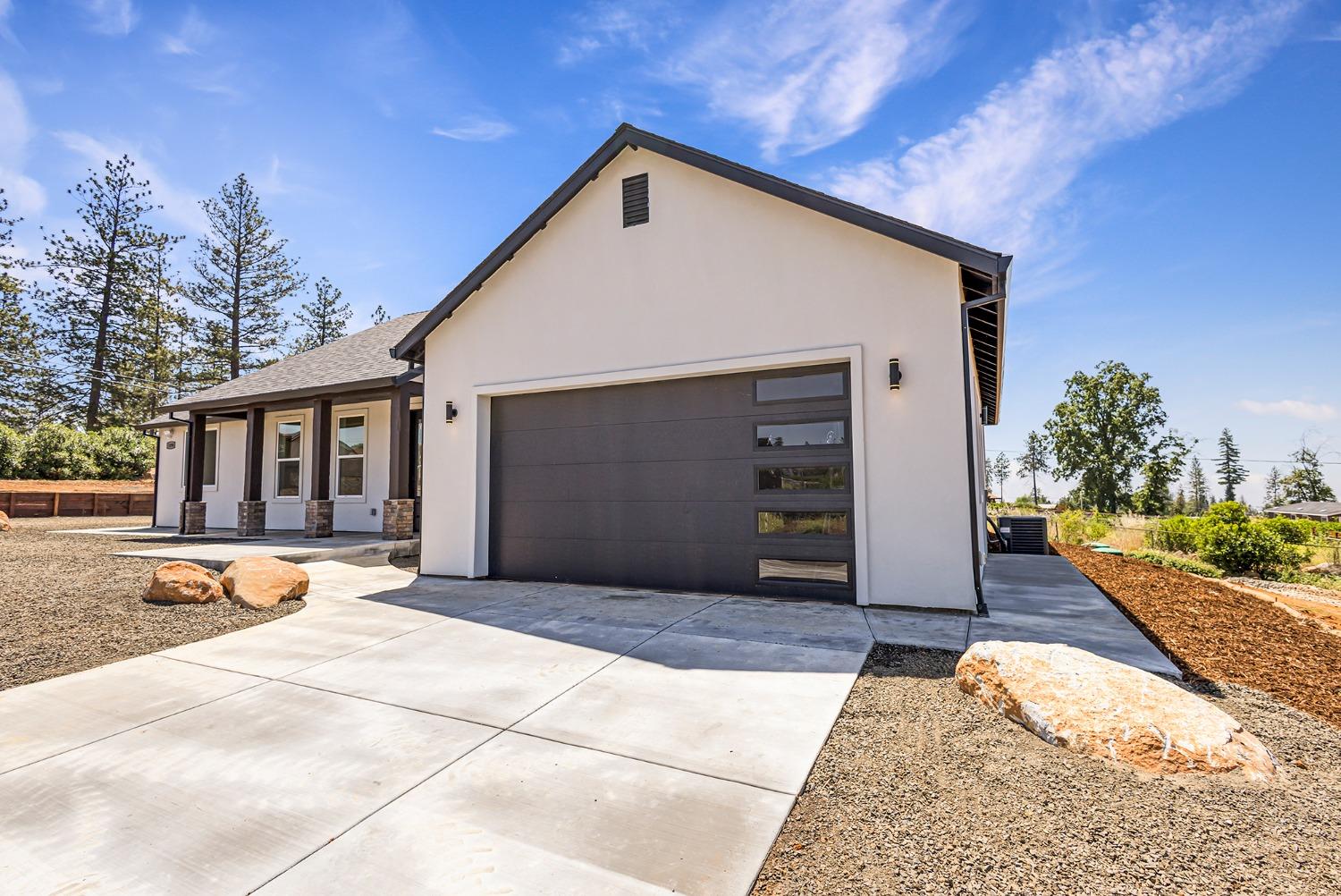 Detail Gallery Image 7 of 35 For 1890 Arrowhead Dr, Paradise,  CA 95969 - 3 Beds | 2 Baths