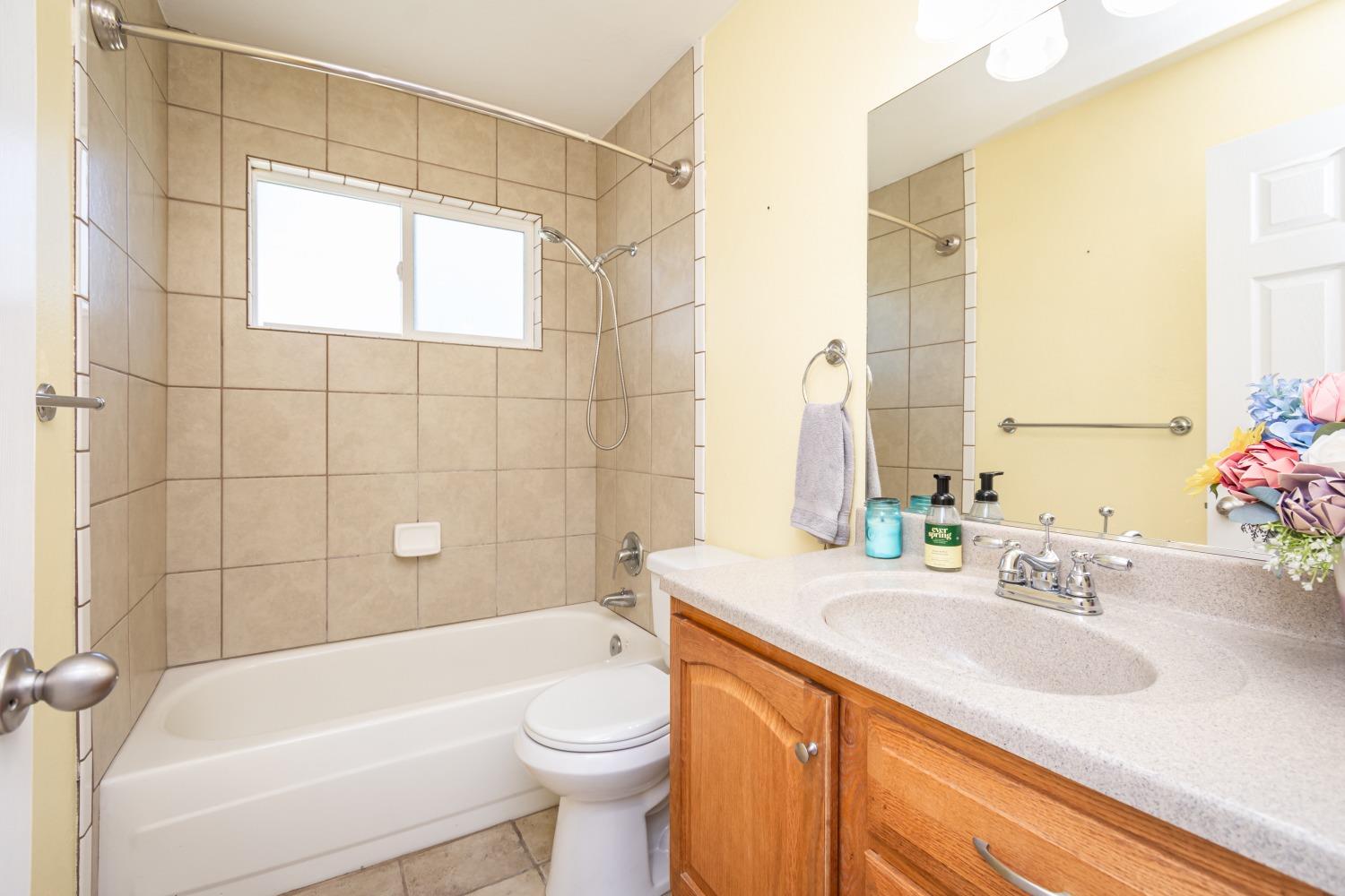 Detail Gallery Image 19 of 32 For 600 P St, Lincoln,  CA 95648 - 3 Beds | 2 Baths