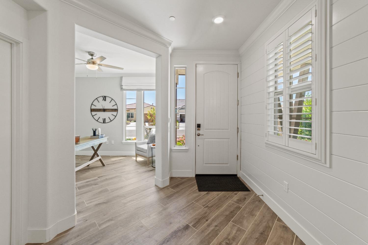 Detail Gallery Image 4 of 75 For 2983 Calypso Cir, El Dorado Hills,  CA 95762 - 3 Beds | 2/1 Baths