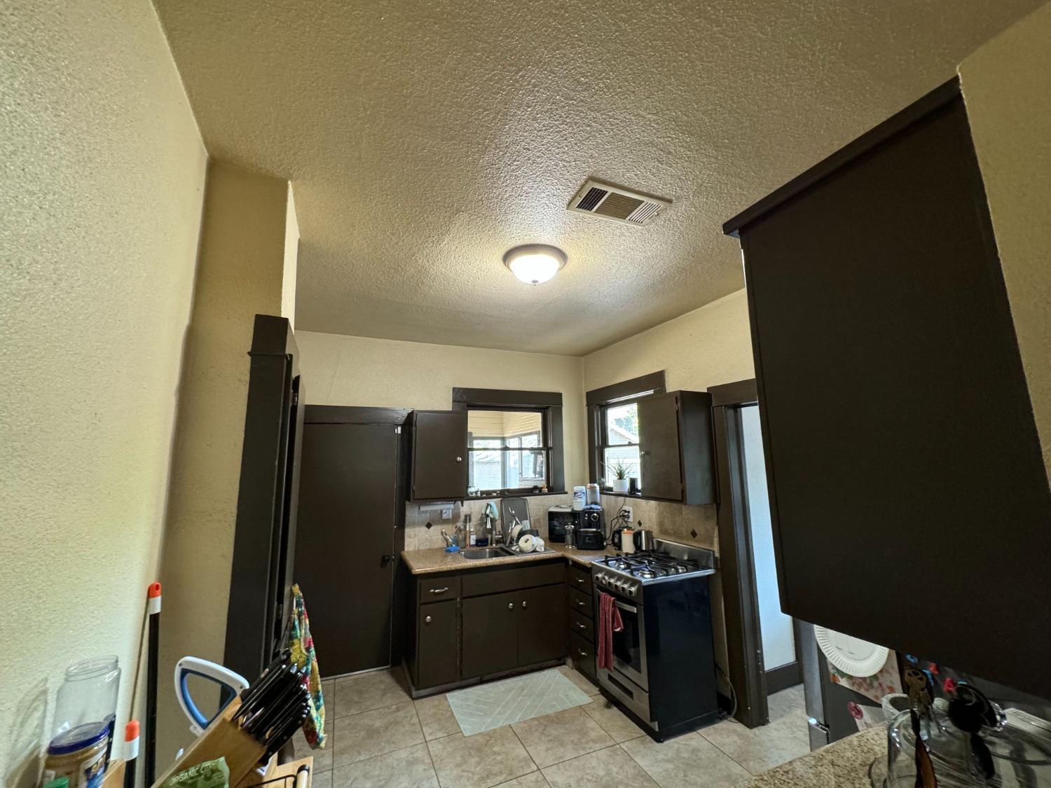 Detail Gallery Image 13 of 27 For 125 E Fairmont Ave, Modesto,  CA 95354 - 2 Beds | 1 Baths
