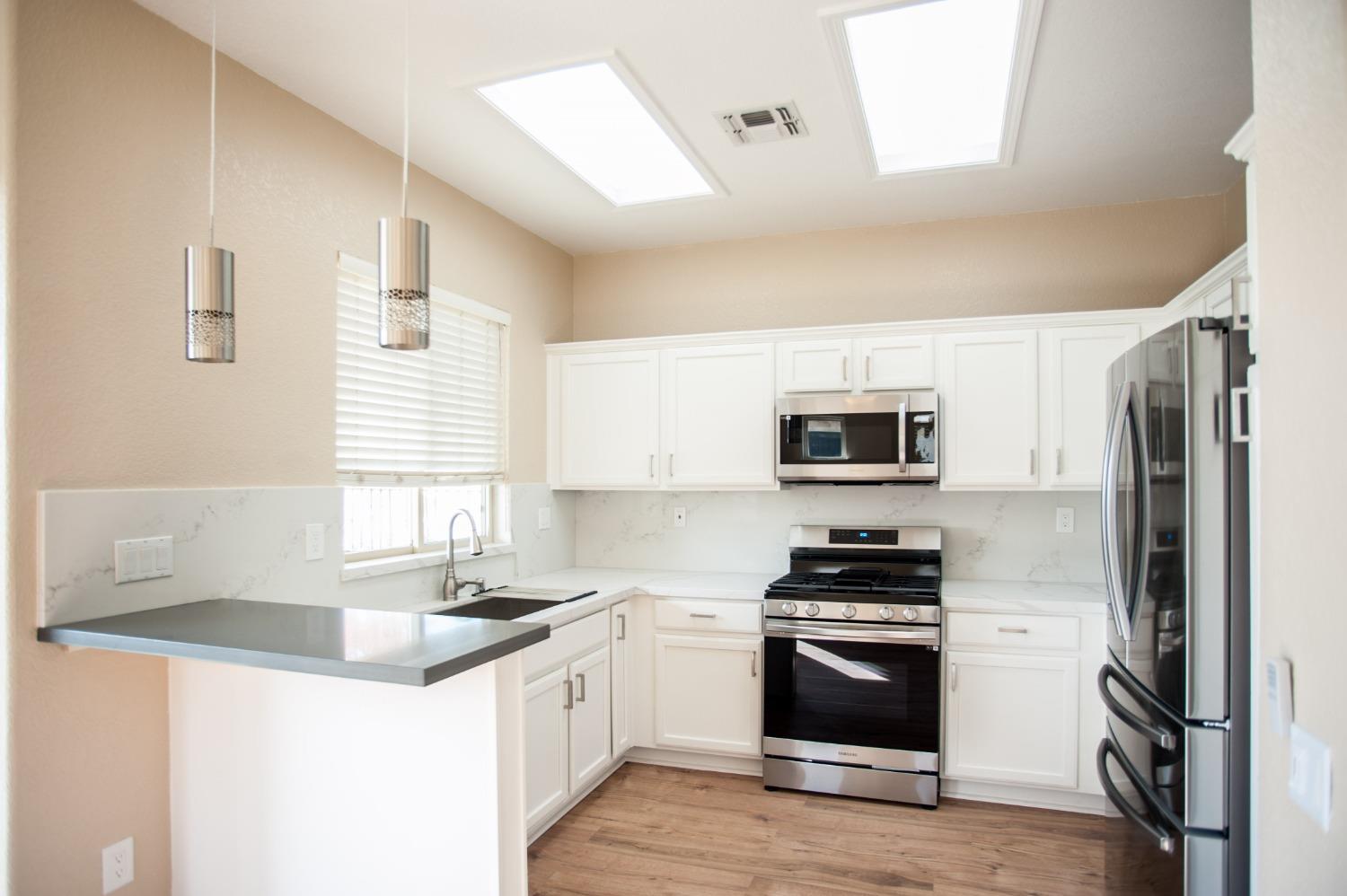 Detail Gallery Image 2 of 22 For 1321 Secret Lake Loop, Lincoln,  CA 95648 - 1 Beds | 1 Baths