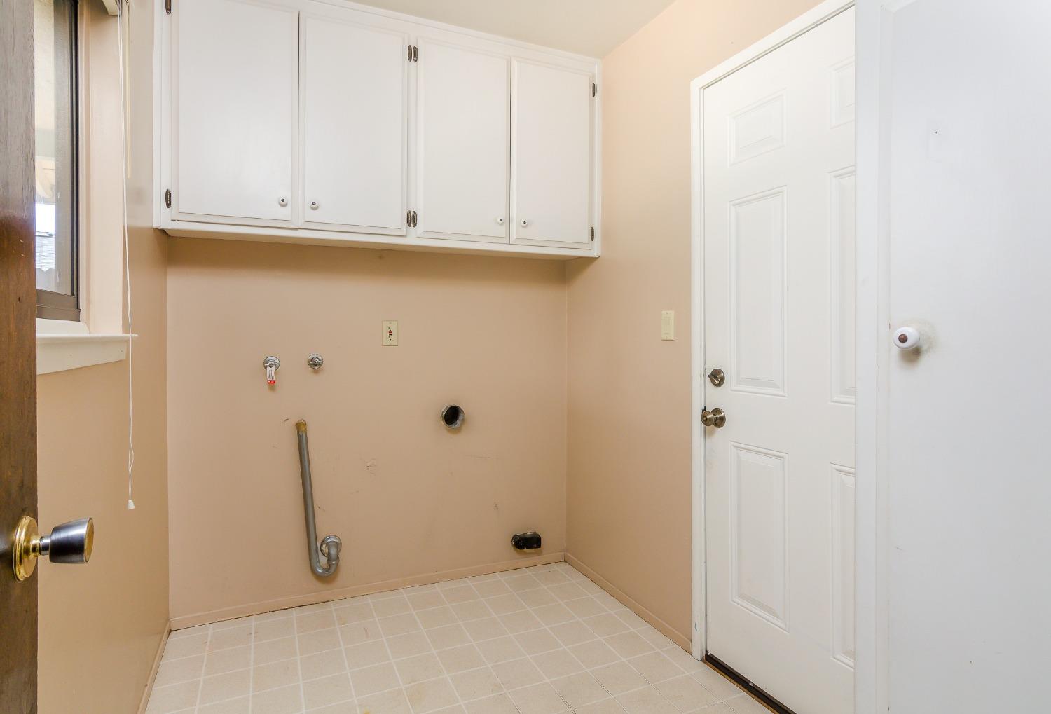 Detail Gallery Image 17 of 35 For 4708 Foster Way, Carmichael,  CA 95608 - 3 Beds | 2 Baths