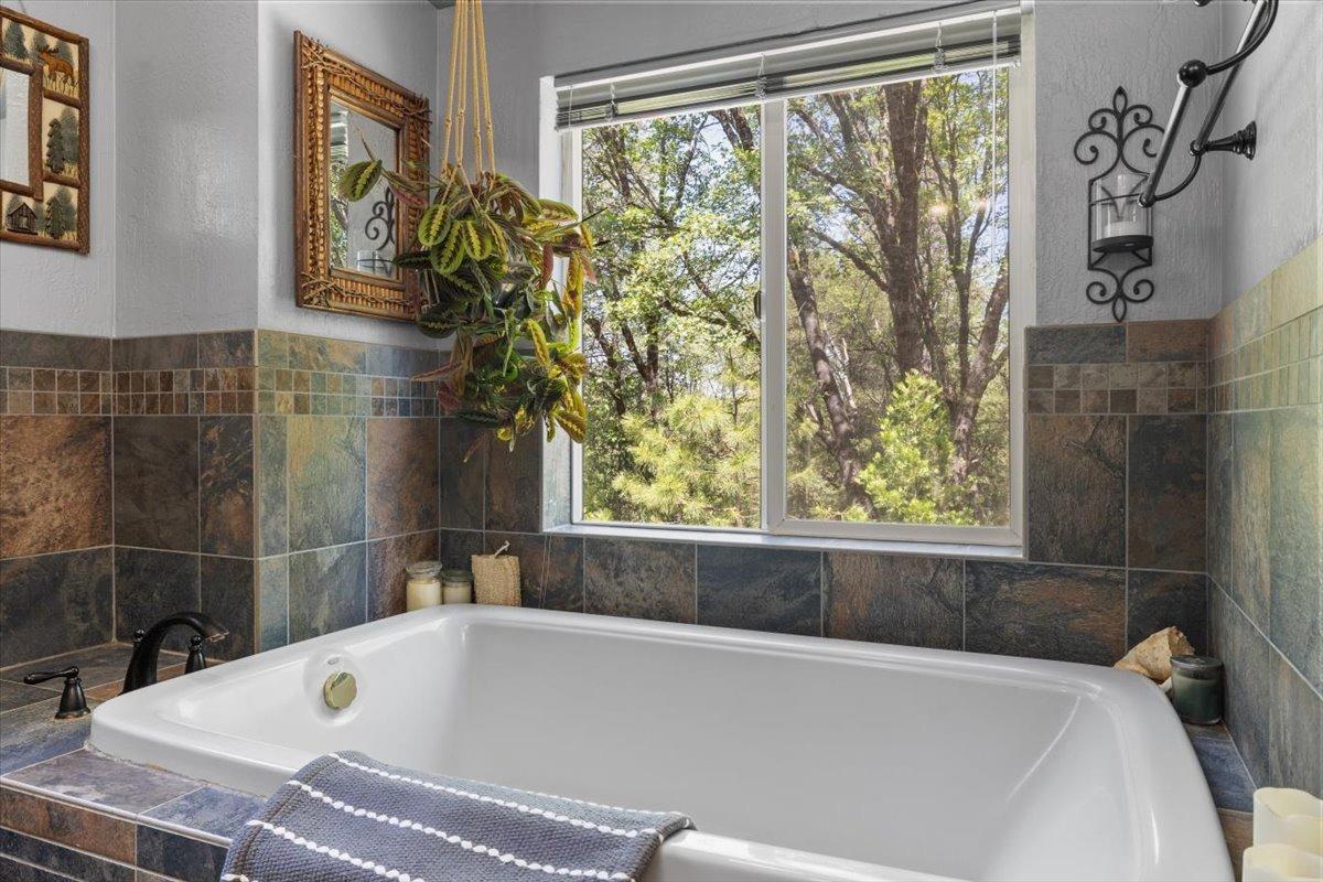 Detail Gallery Image 31 of 56 For 16921 Bloomfield Ct, Nevada City,  CA 95959 - 3 Beds | 2 Baths