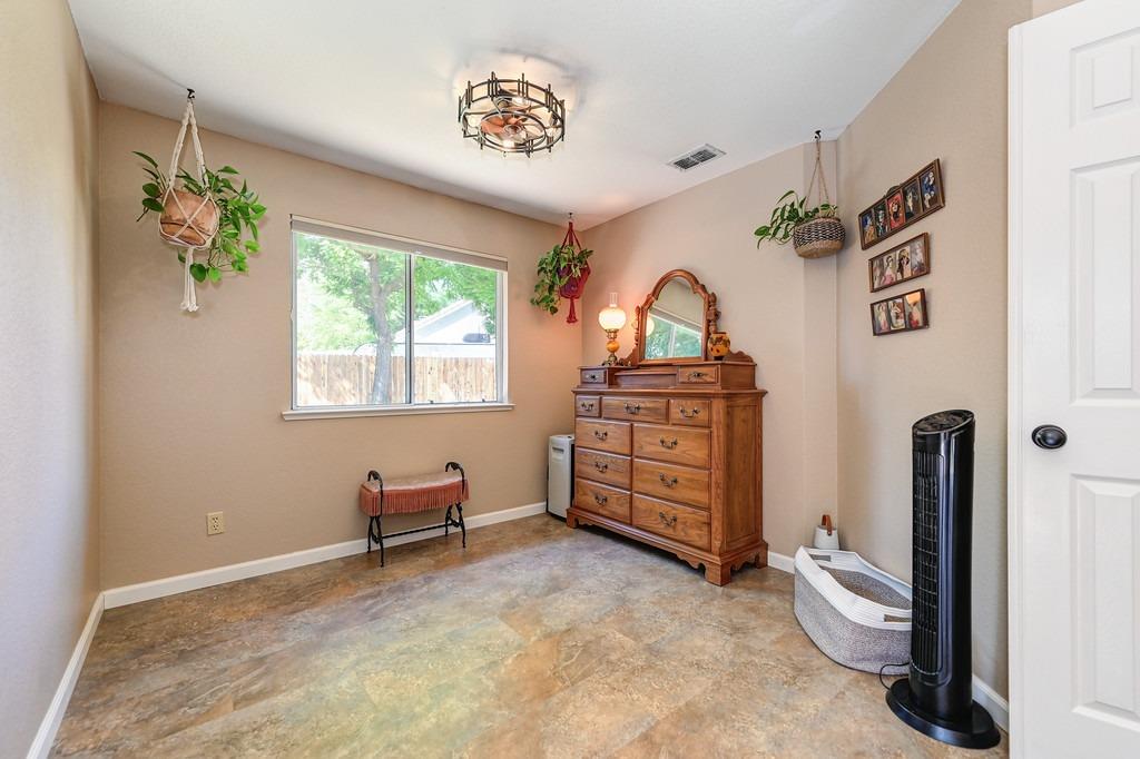 Detail Gallery Image 38 of 68 For 5416 Cheviot Hill Ct, Antelope,  CA 95843 - 3 Beds | 2 Baths