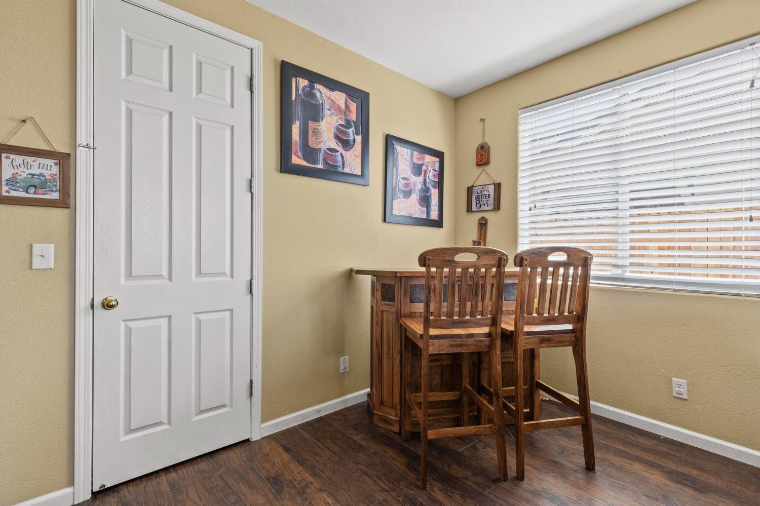 Detail Gallery Image 10 of 38 For 2186 Summerfield Ln, Olivehurst,  CA 95961 - 3 Beds | 2 Baths