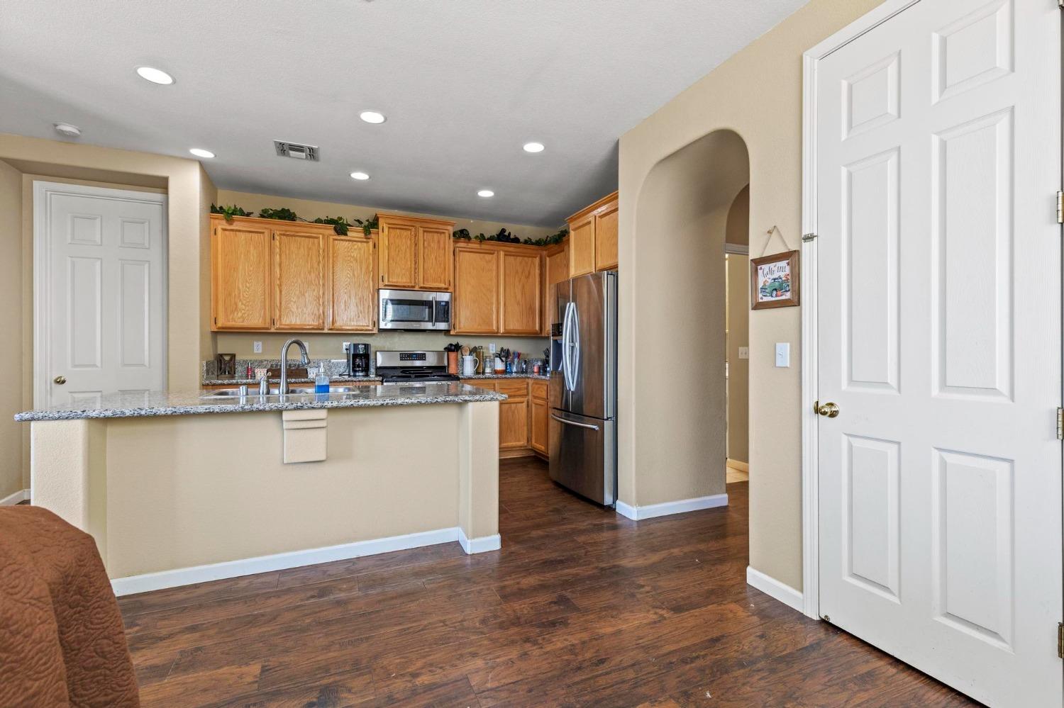 Detail Gallery Image 9 of 38 For 2186 Summerfield Ln, Olivehurst,  CA 95961 - 3 Beds | 2 Baths