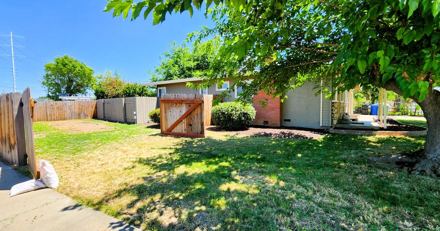 Detail Gallery Image 19 of 36 For 6519 Prentiss Dr, Sacramento,  CA 95823 - 3 Beds | 2 Baths