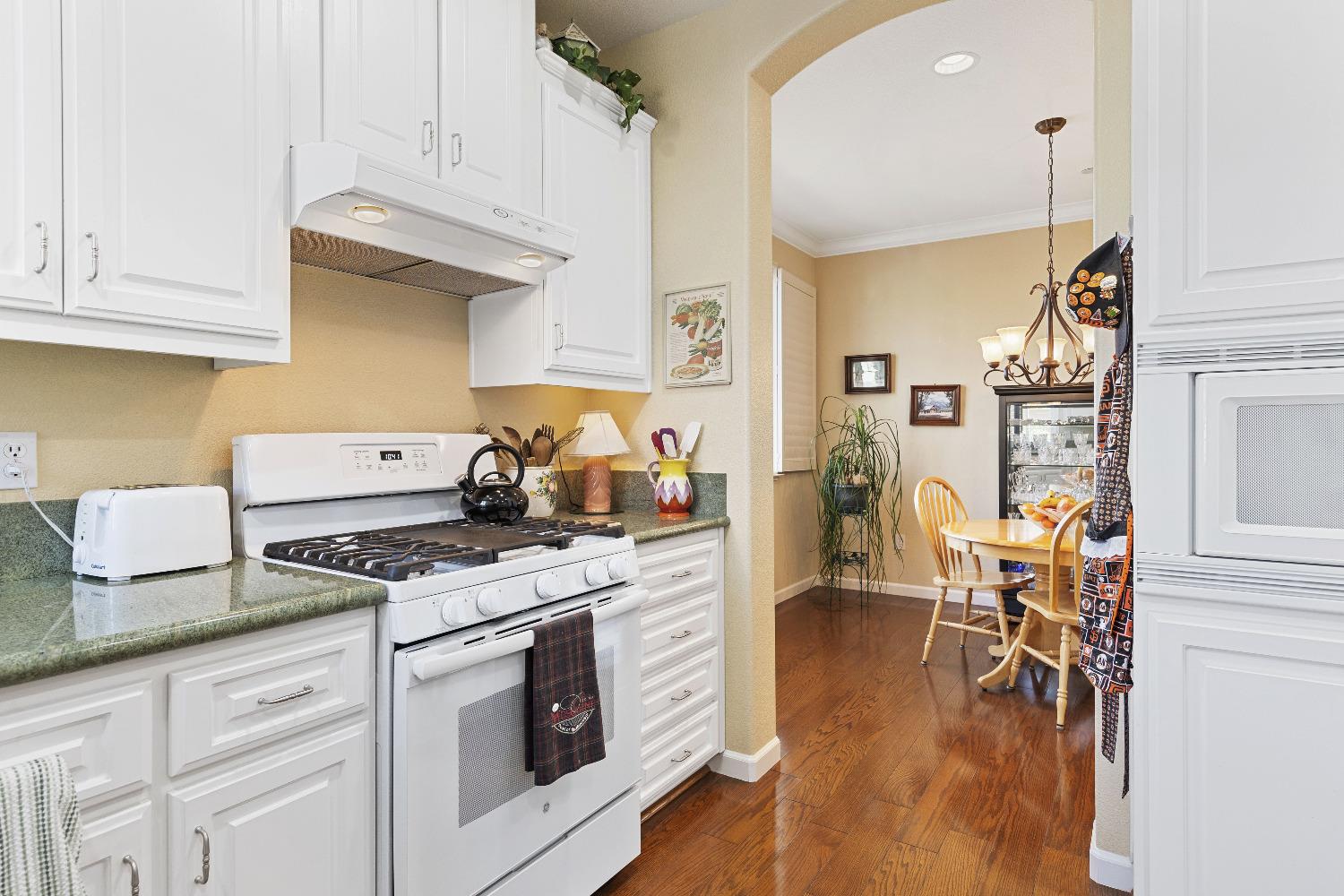 Detail Gallery Image 19 of 46 For 1056 Orleans Ct, Roseville,  CA 95747 - 2 Beds | 2 Baths