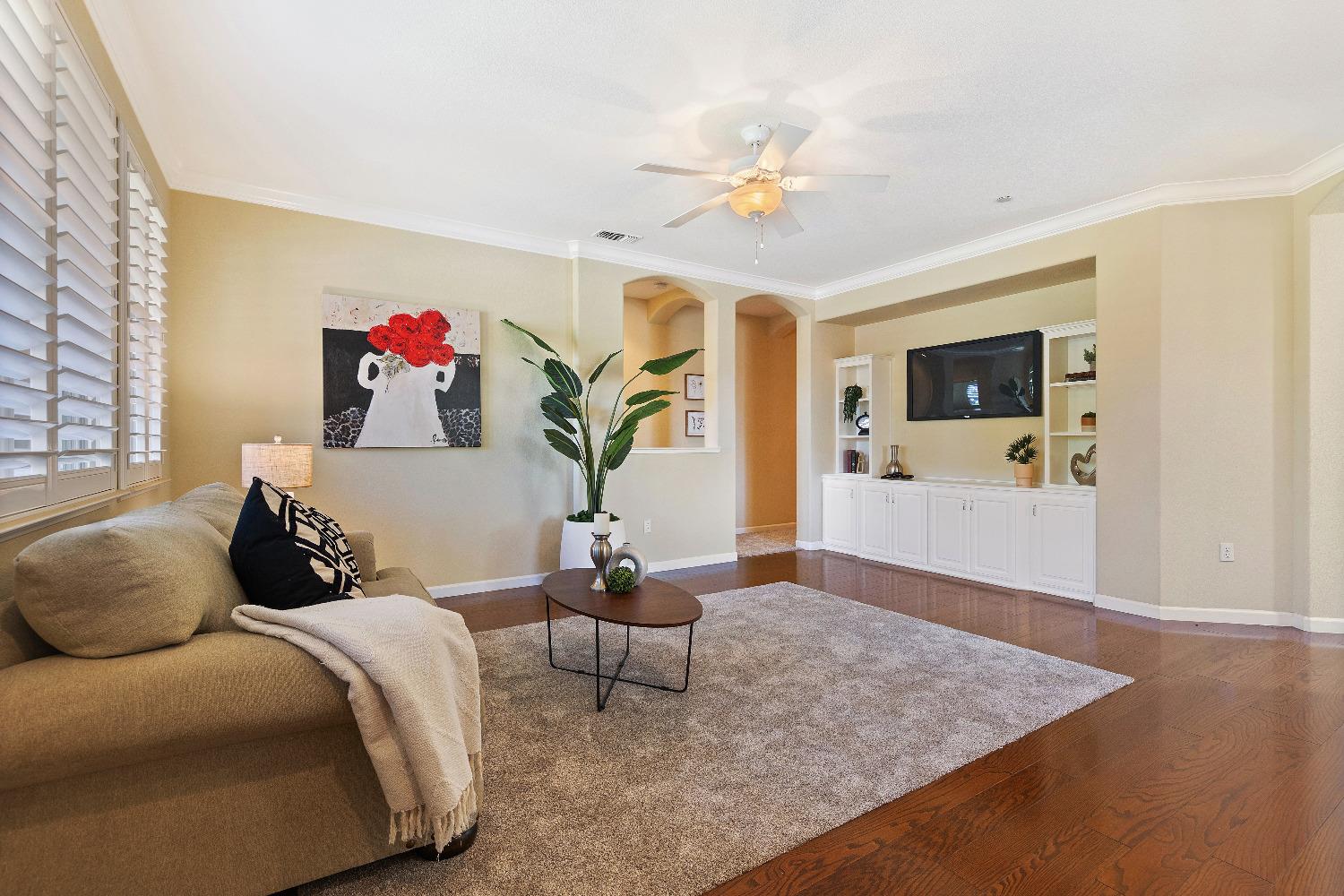 Detail Gallery Image 3 of 46 For 1056 Orleans Ct, Roseville,  CA 95747 - 2 Beds | 2 Baths