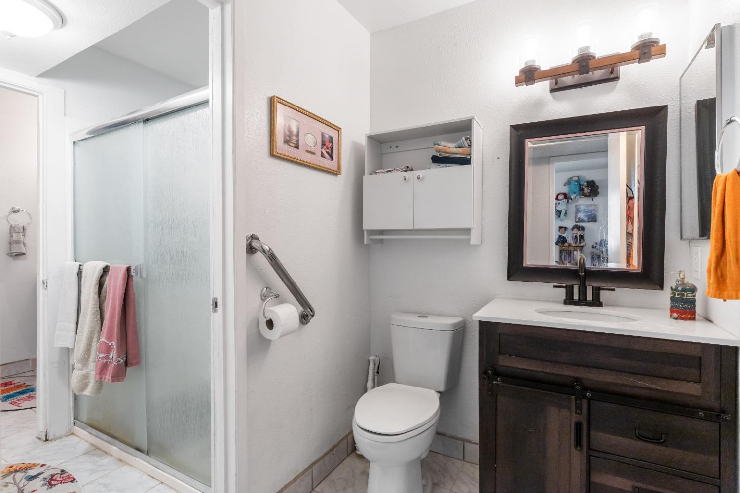 Detail Gallery Image 15 of 27 For 308 N Riverside Dr, Modesto,  CA 95354 - 2 Beds | 1/1 Baths