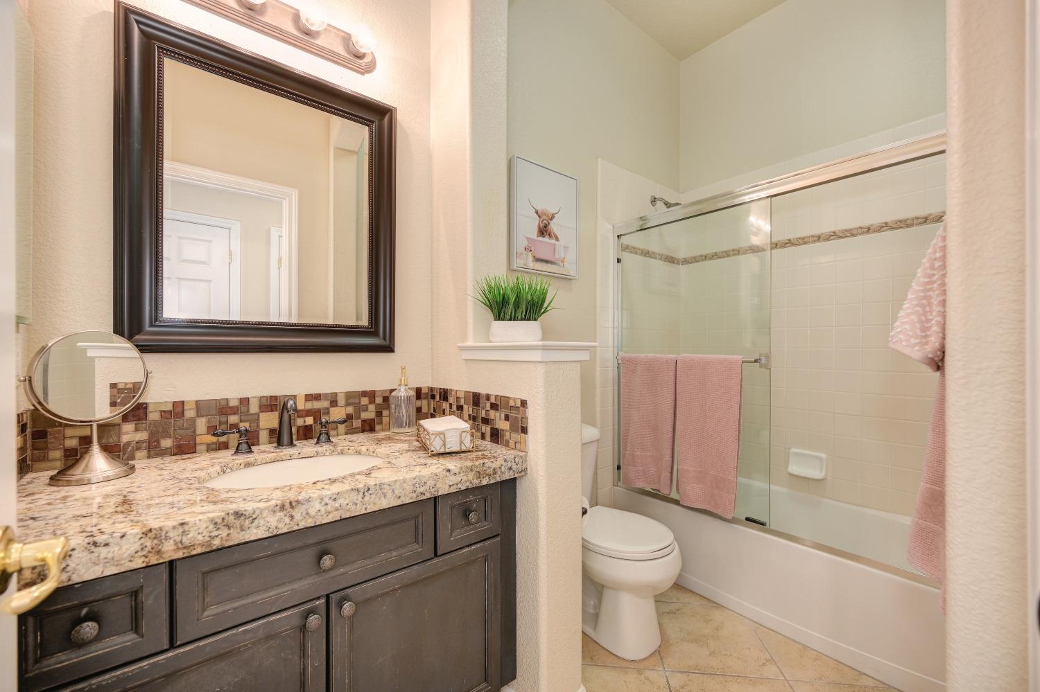 Detail Gallery Image 24 of 29 For 14736 Reynosa Dr, Rancho Murieta,  CA 95683 - 3 Beds | 2 Baths