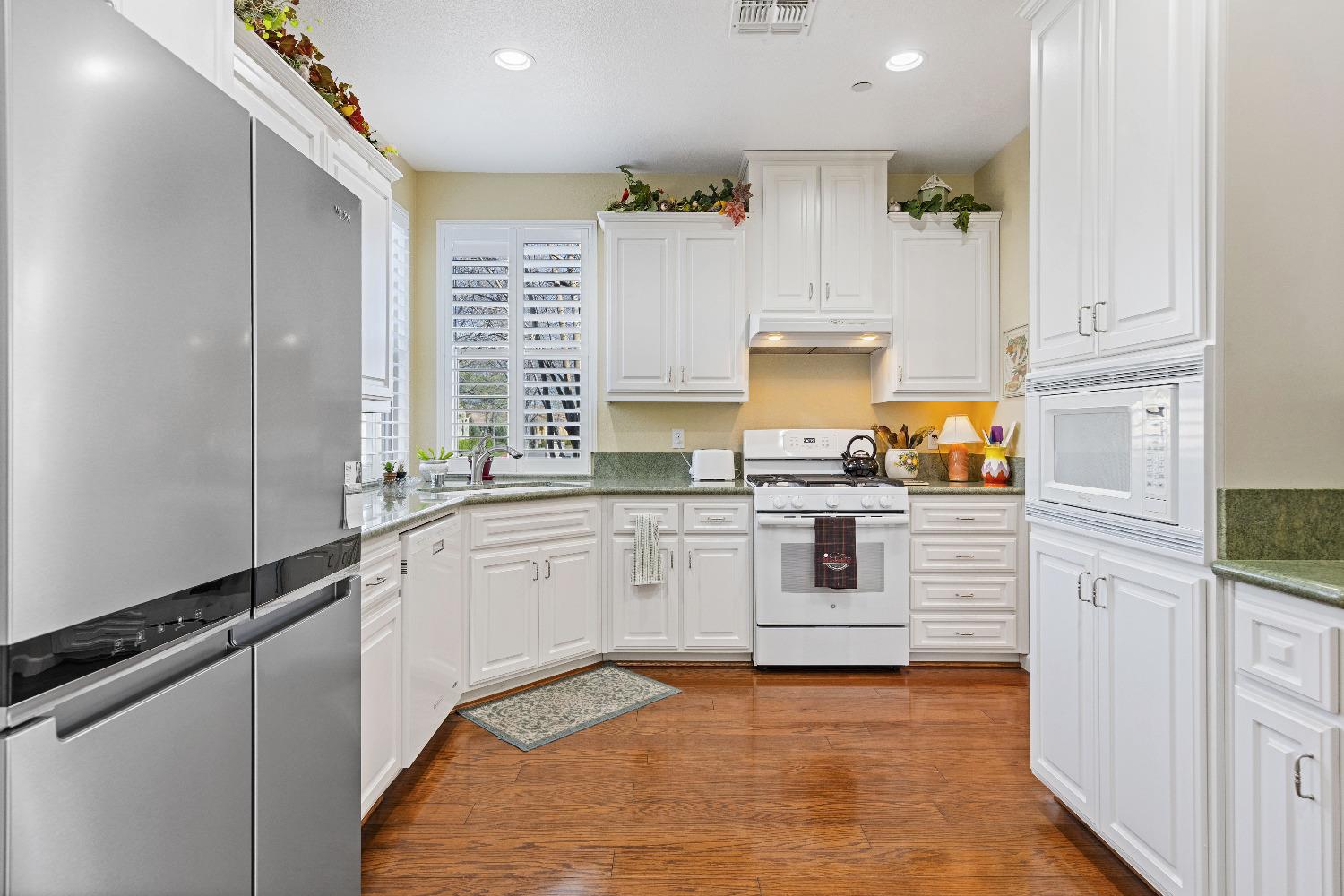 Detail Gallery Image 17 of 46 For 1056 Orleans Ct, Roseville,  CA 95747 - 2 Beds | 2 Baths