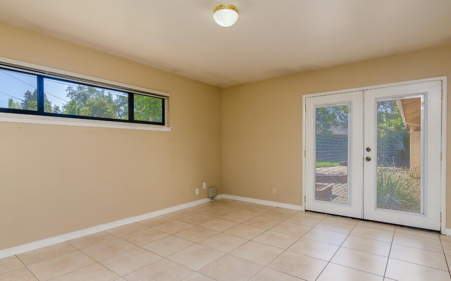 Detail Gallery Image 34 of 35 For 4708 Foster Way, Carmichael,  CA 95608 - 3 Beds | 2 Baths