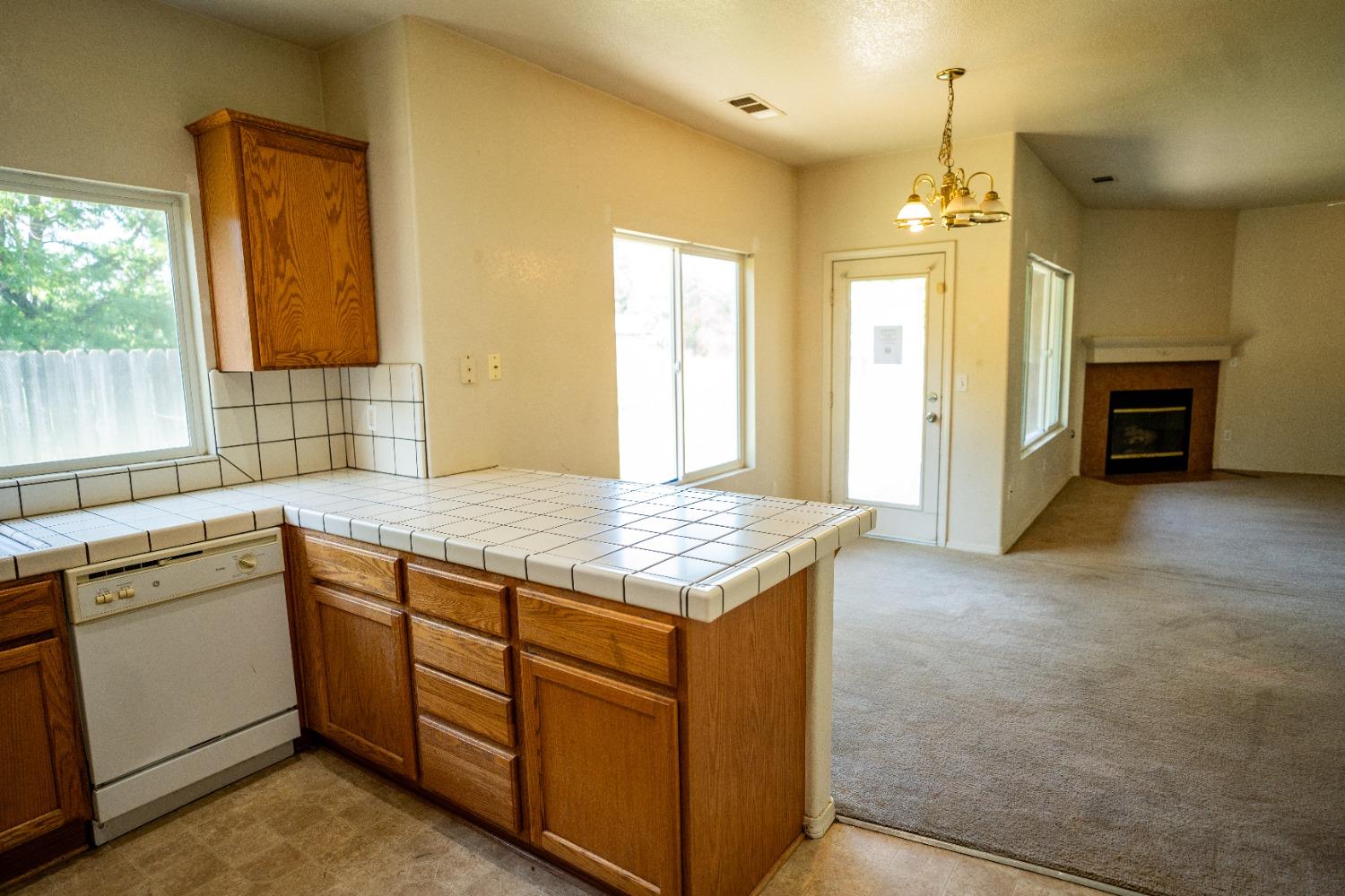 Detail Gallery Image 13 of 40 For 156 Yew Ct, Merced,  CA 95341 - 3 Beds | 2 Baths