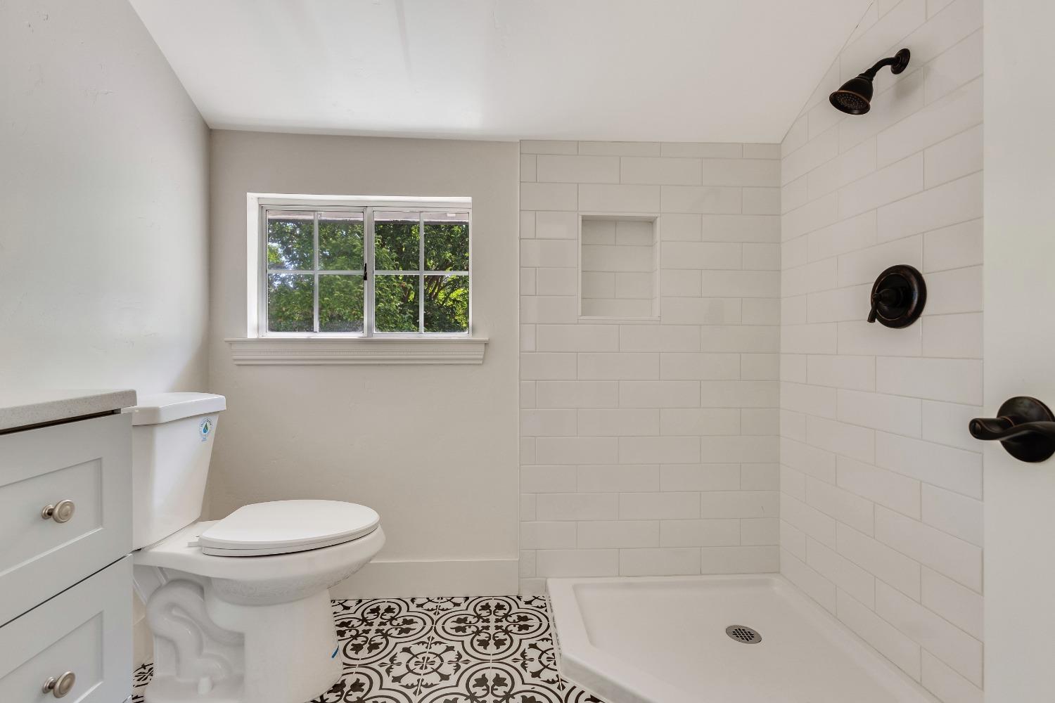 Detail Gallery Image 28 of 47 For 6805 Sutter Ave, Carmichael,  CA 95608 - 4 Beds | 2 Baths