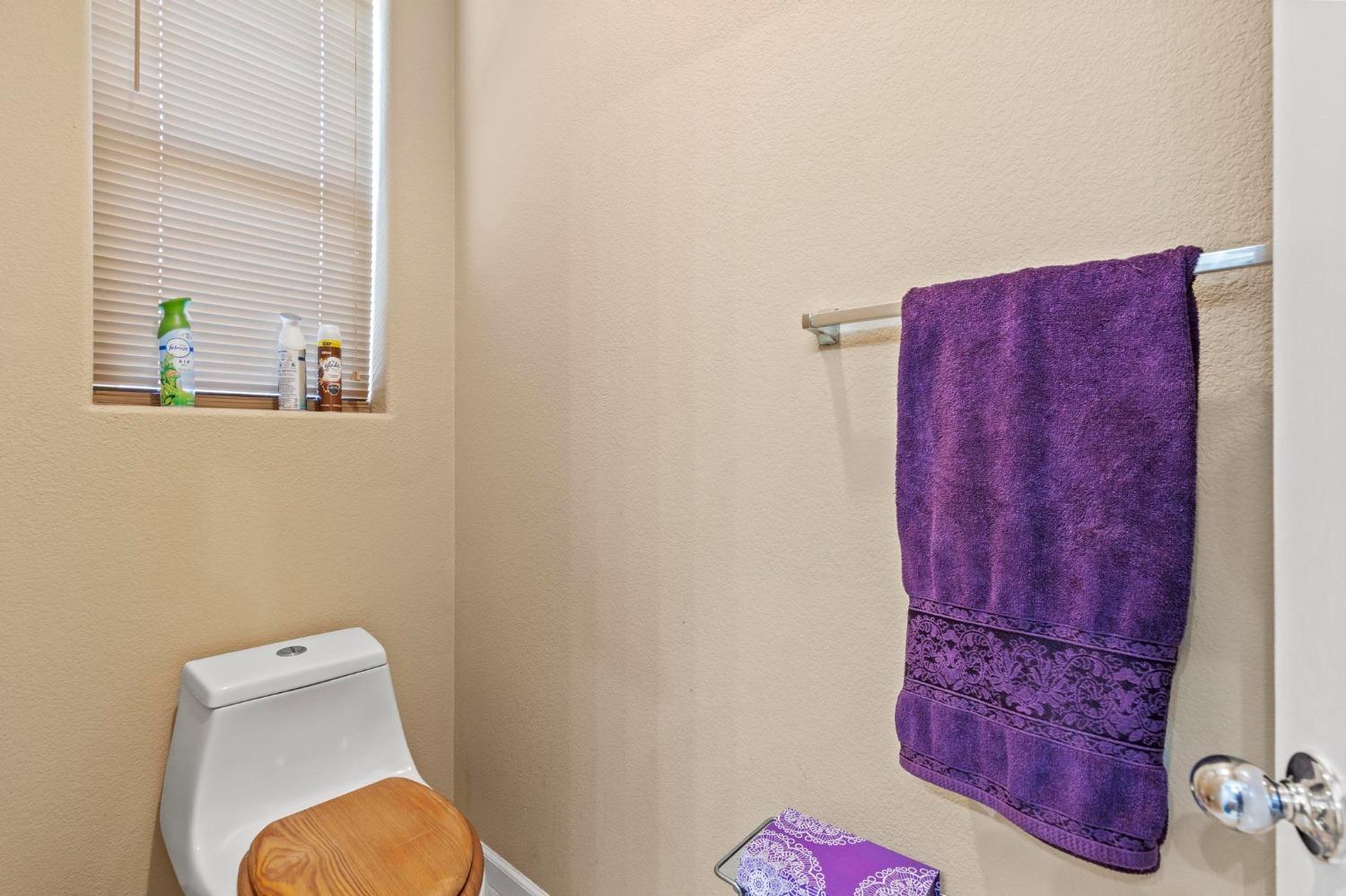 Detail Gallery Image 31 of 38 For 2186 Summerfield Ln, Olivehurst,  CA 95961 - 3 Beds | 2 Baths