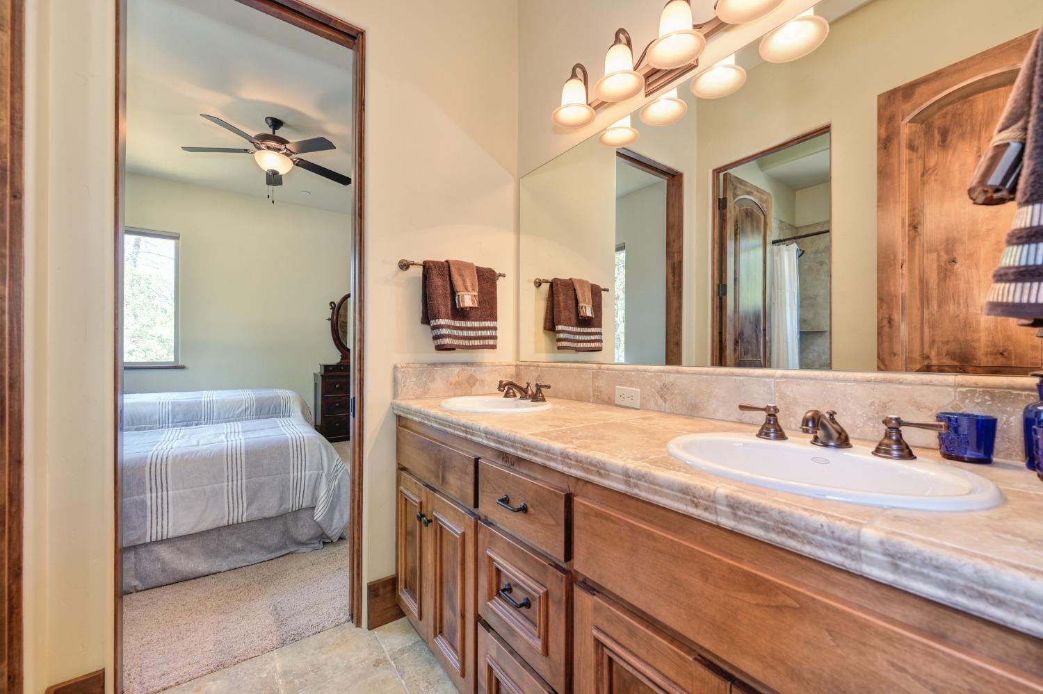 Detail Gallery Image 35 of 59 For 15255 Woodmont Ln, Meadow Vista,  CA 95722 - 4 Beds | 3/1 Baths