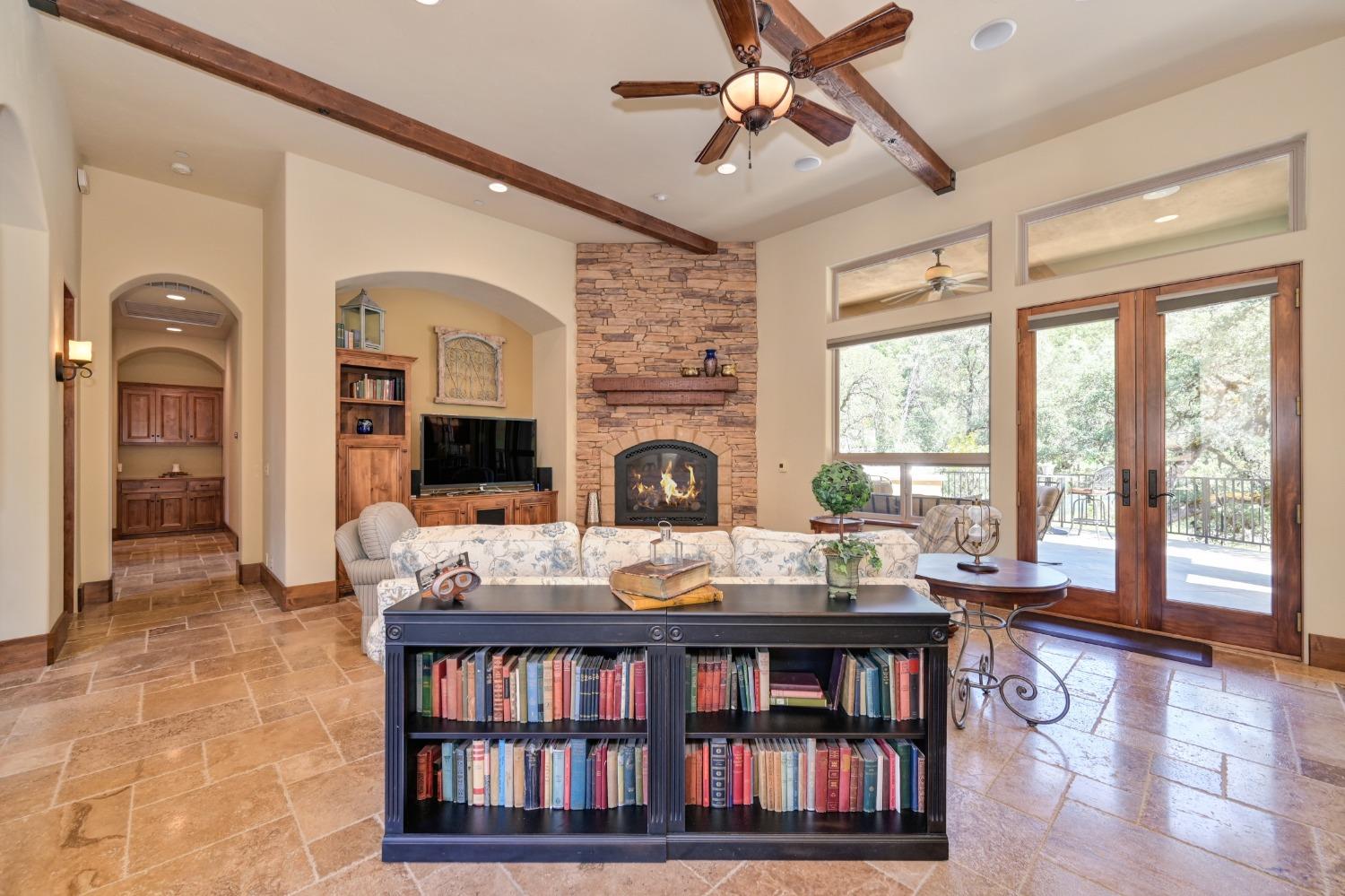 Detail Gallery Image 16 of 59 For 15255 Woodmont Ln, Meadow Vista,  CA 95722 - 4 Beds | 3/1 Baths