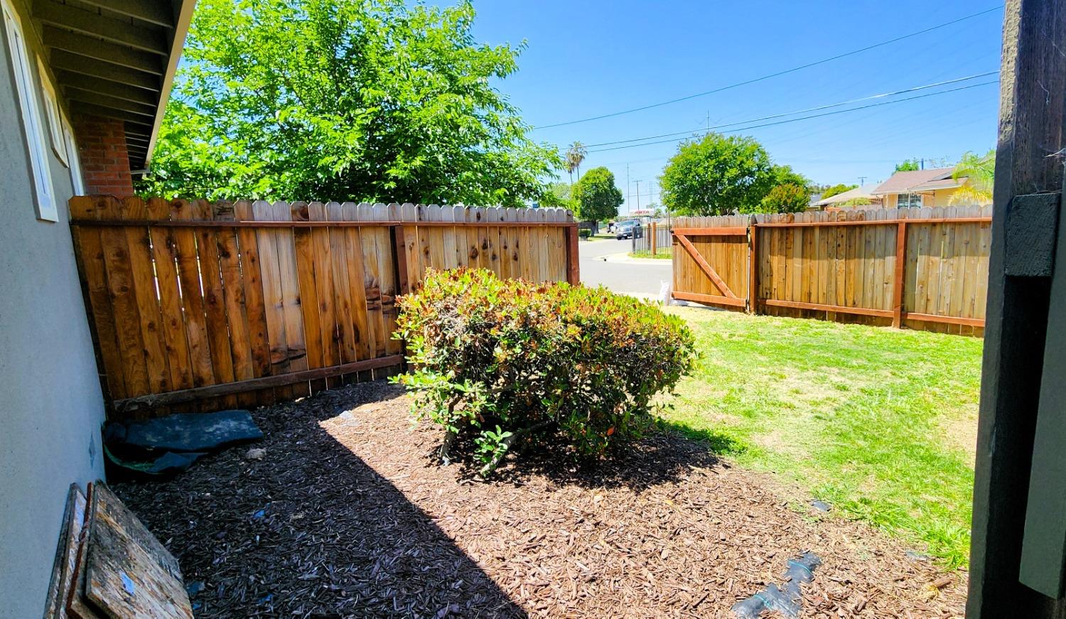 Detail Gallery Image 24 of 36 For 6519 Prentiss Dr, Sacramento,  CA 95823 - 3 Beds | 2 Baths