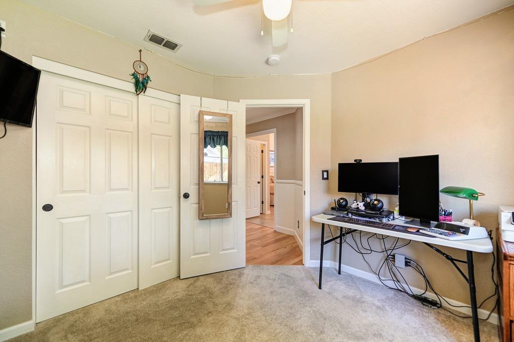 Detail Gallery Image 33 of 68 For 5416 Cheviot Hill Ct, Antelope,  CA 95843 - 3 Beds | 2 Baths