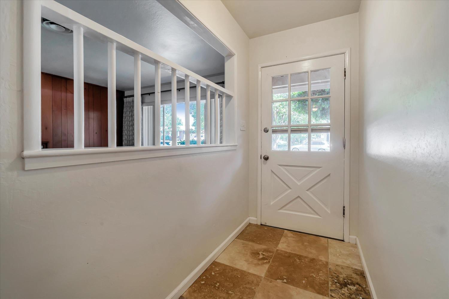 Detail Gallery Image 7 of 54 For 7552 Eastgate Ave, Citrus Heights,  CA 95610 - 3 Beds | 2 Baths