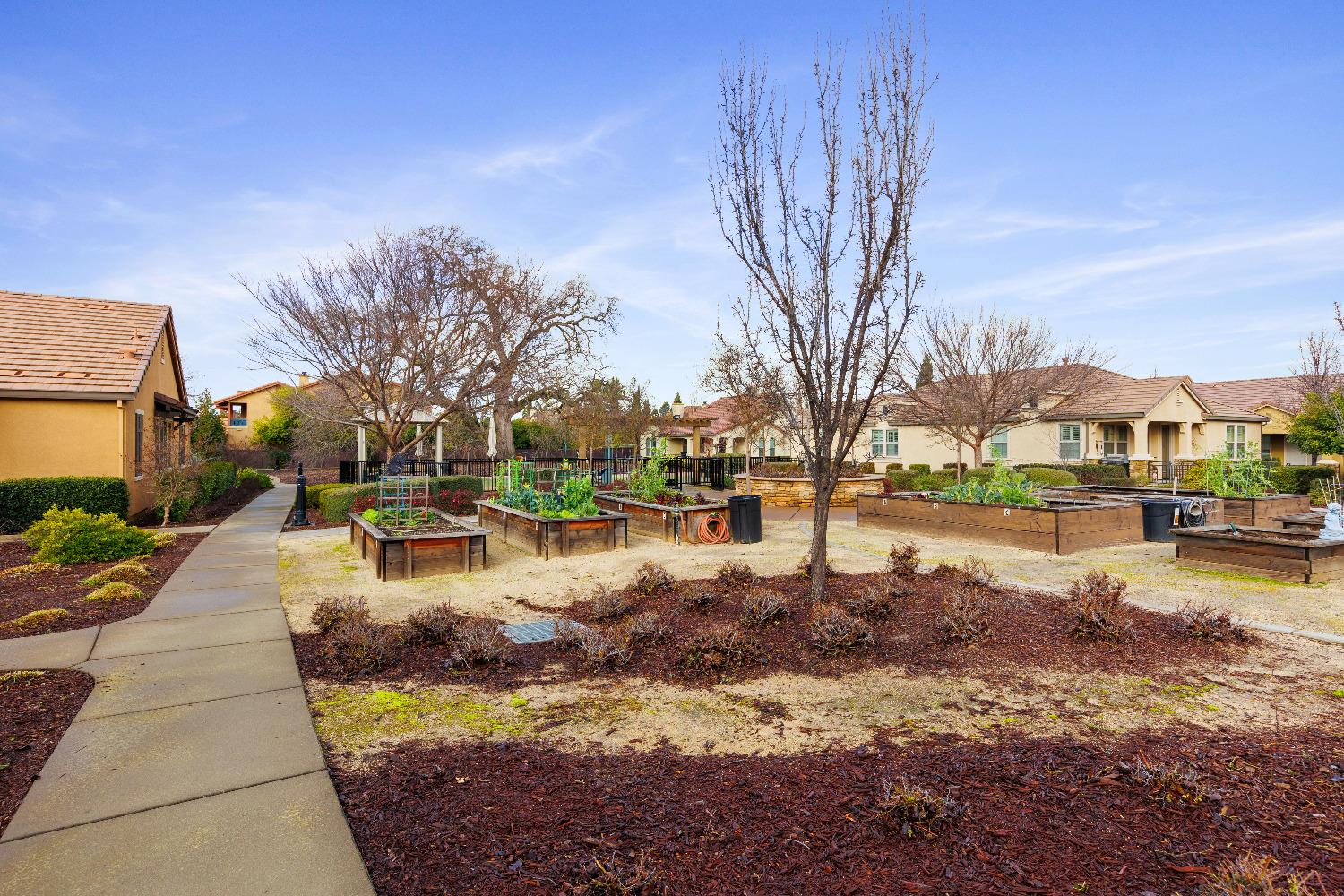 Detail Gallery Image 42 of 46 For 1056 Orleans Ct, Roseville,  CA 95747 - 2 Beds | 2 Baths